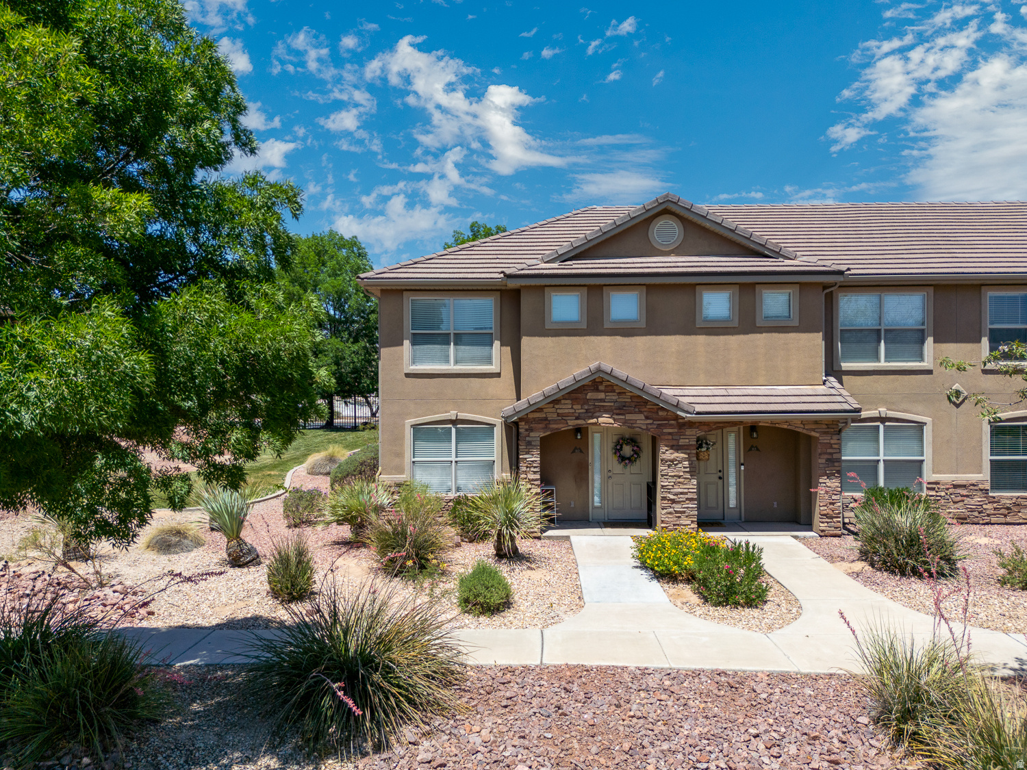 HIDDEN VALLEY TOWN HOMES PUD PH 1 - Residential
