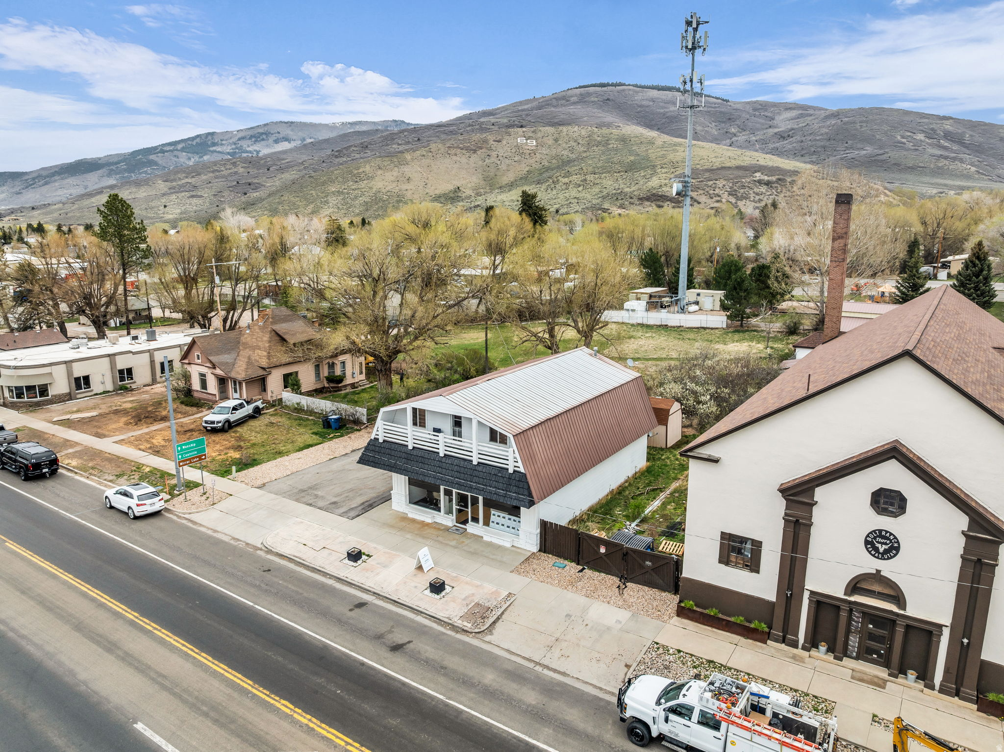 KAMAS TOWN - Commercial Sale