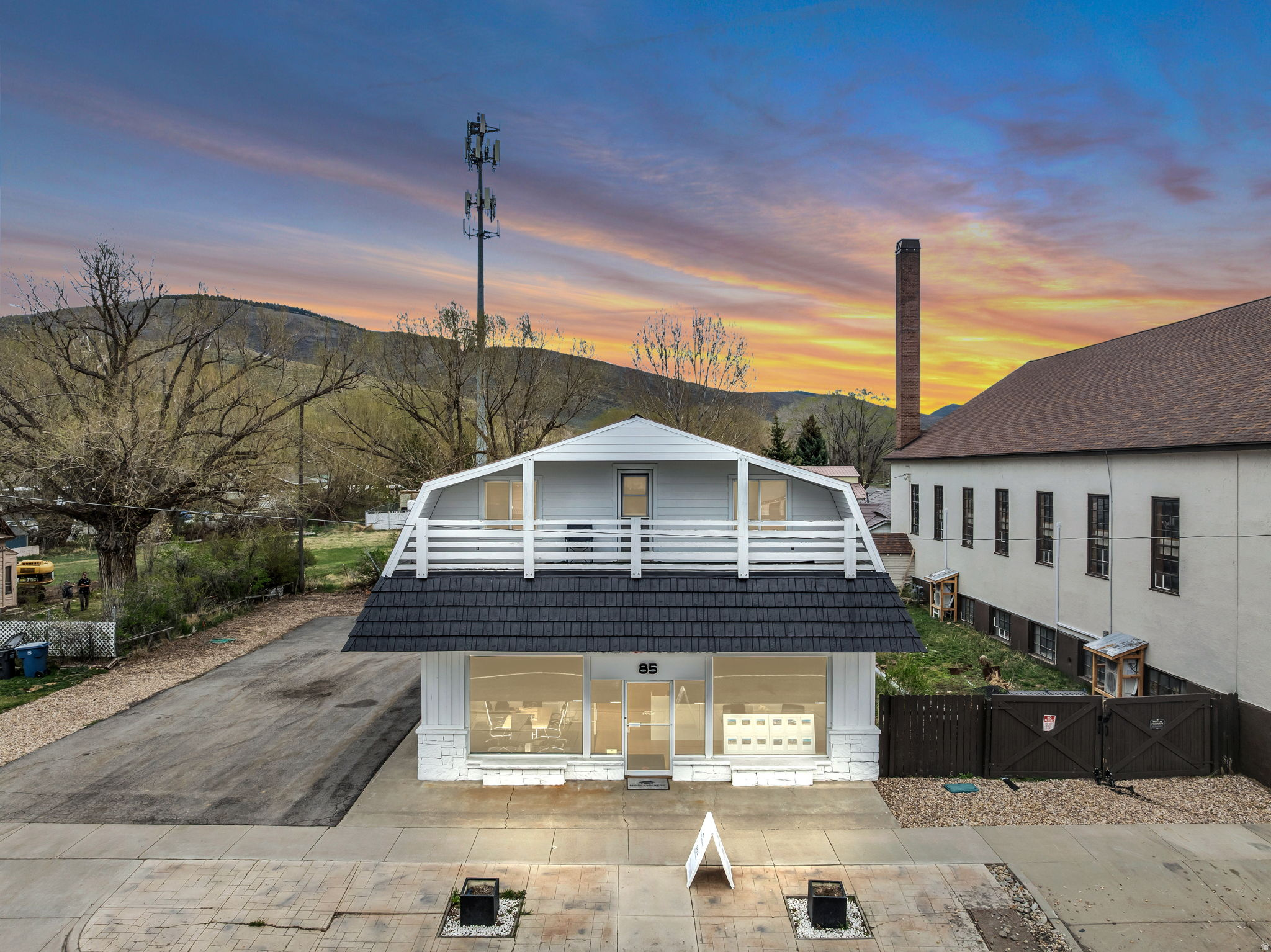 KAMAS TOWN - Commercial Sale