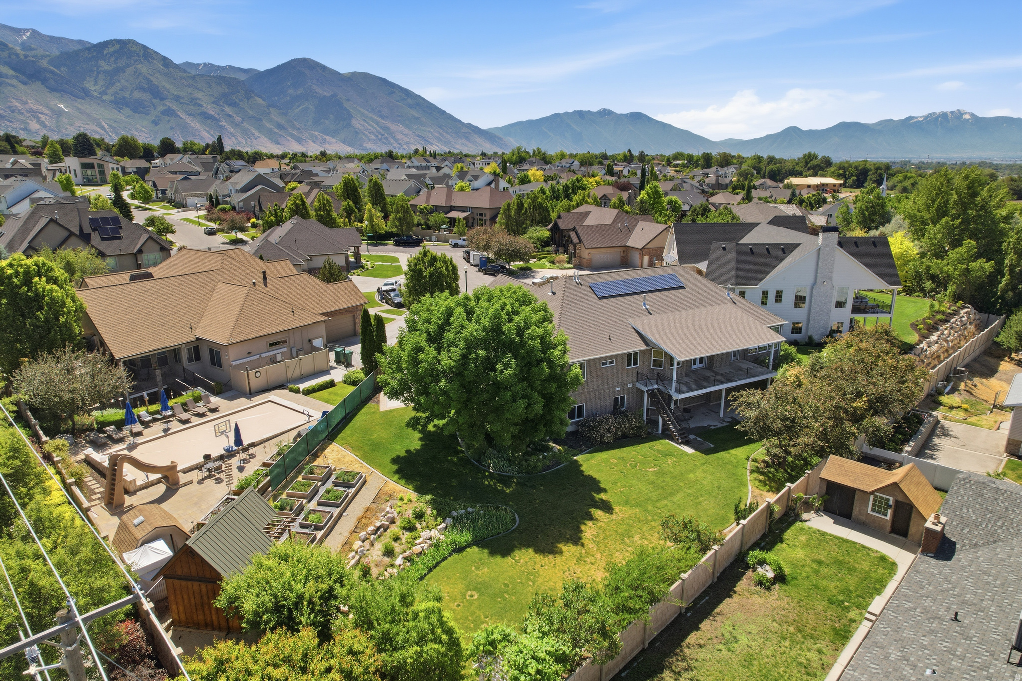 LEGACY AT ERCANBRACK FARMS - Residential