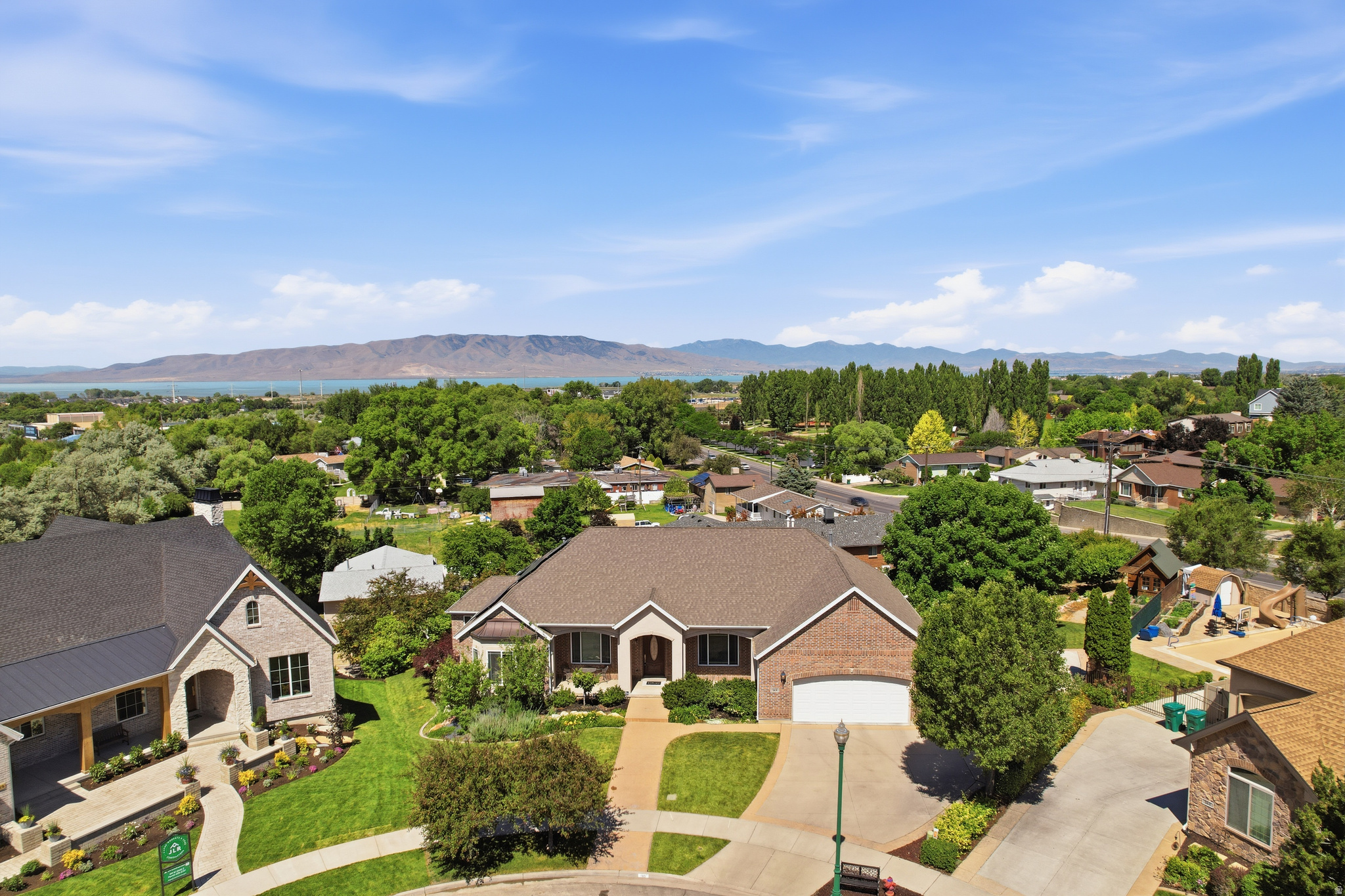 LEGACY AT ERCANBRACK FARMS - Residential