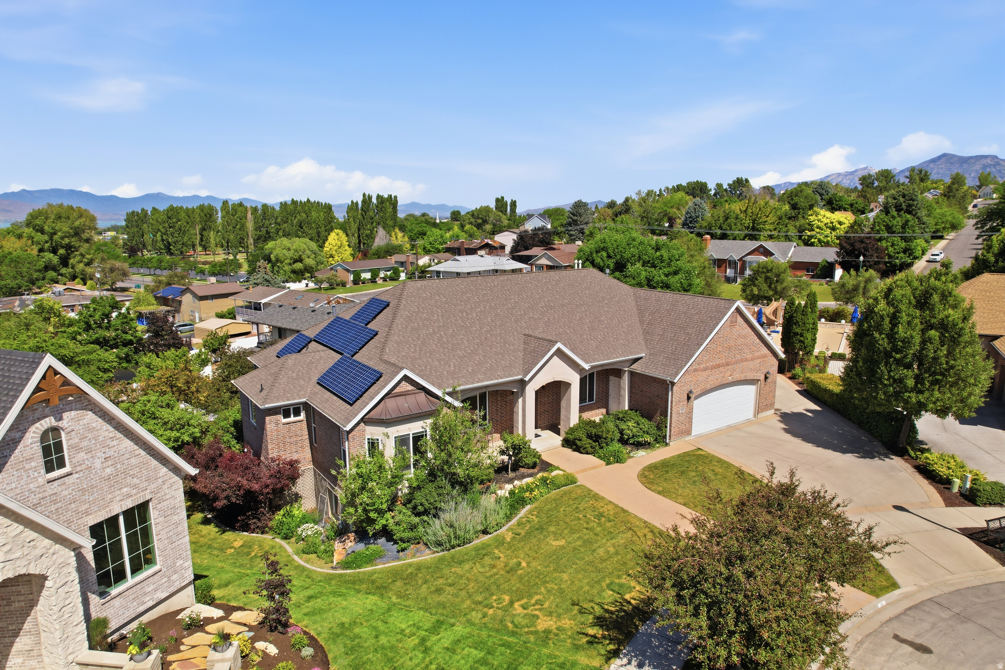 LEGACY AT ERCANBRACK FARMS - Residential