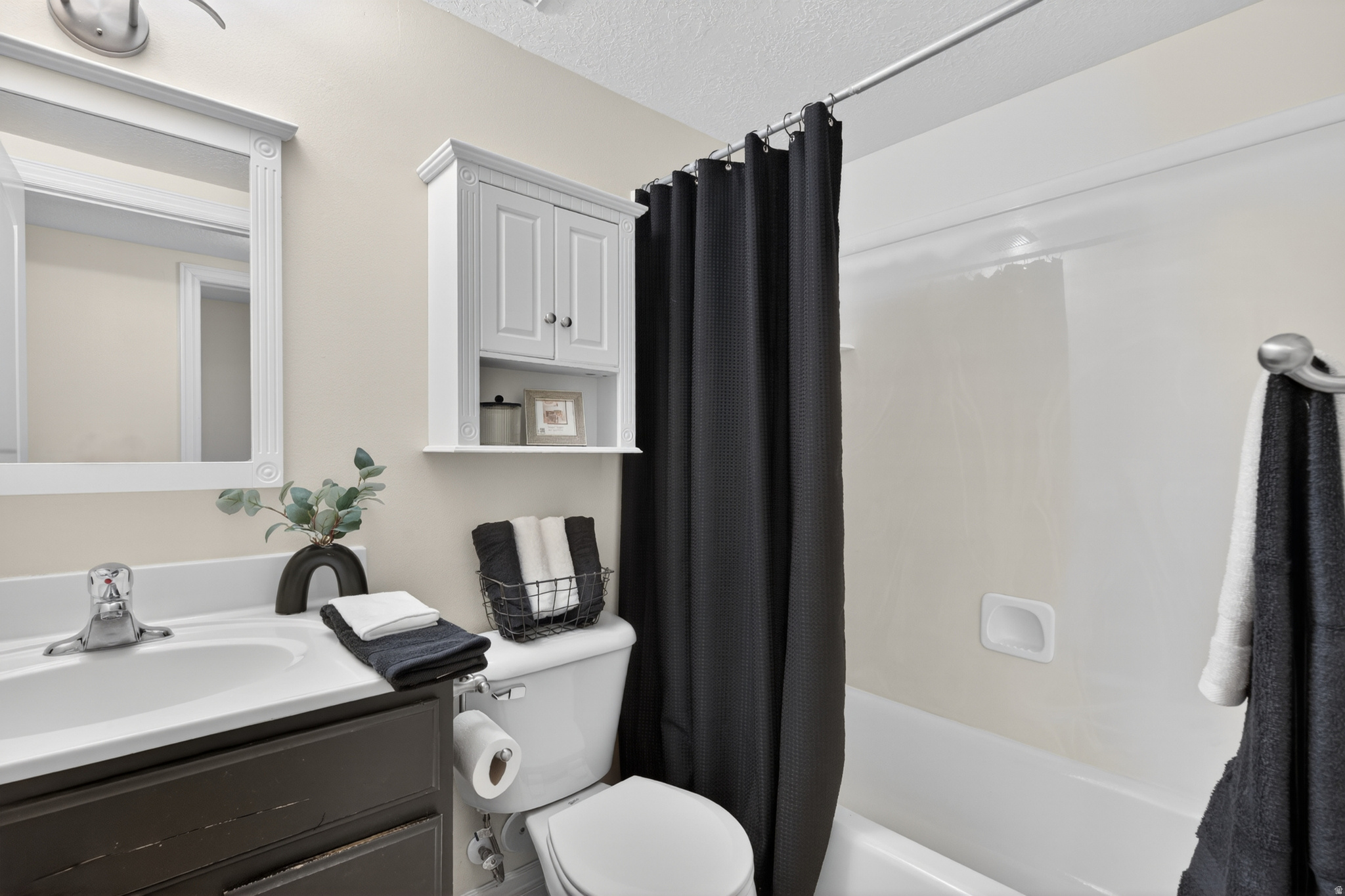 LEGACY AT ERCANBRACK FARMS - Residential