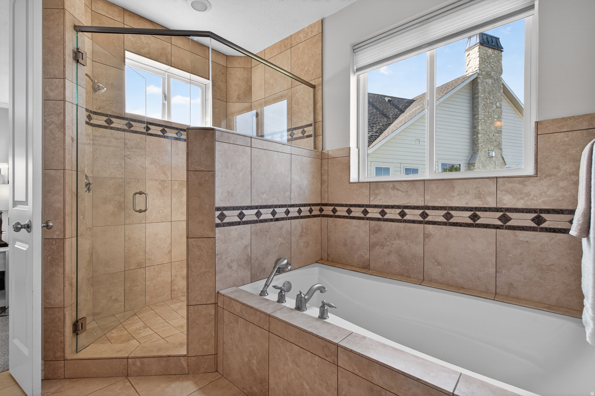 LEGACY AT ERCANBRACK FARMS - Residential