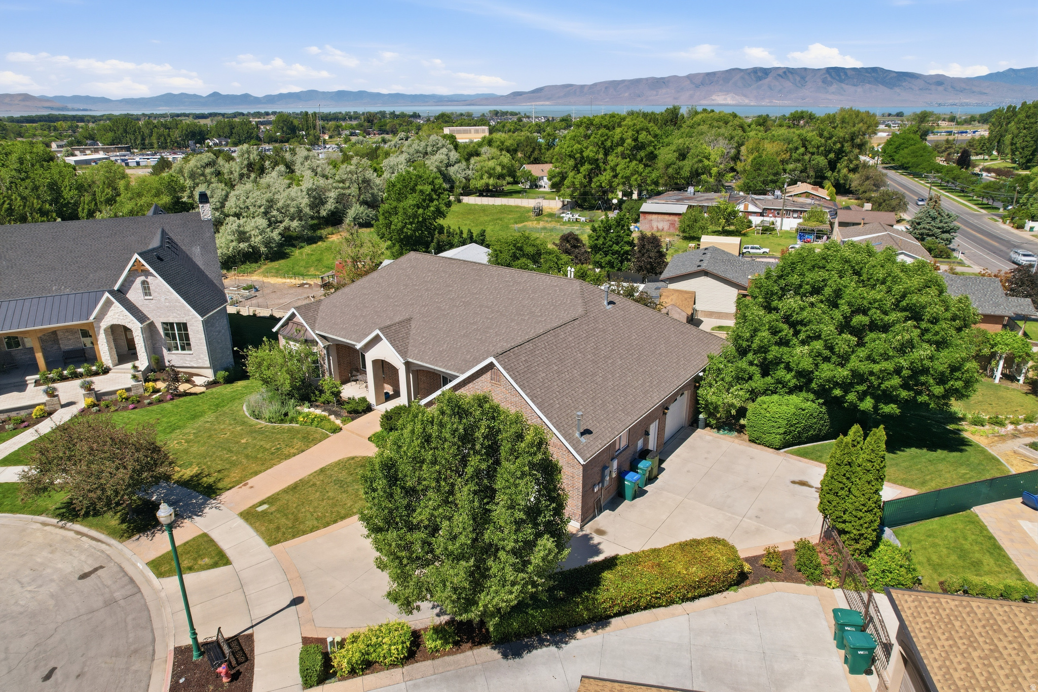LEGACY AT ERCANBRACK FARMS - Residential