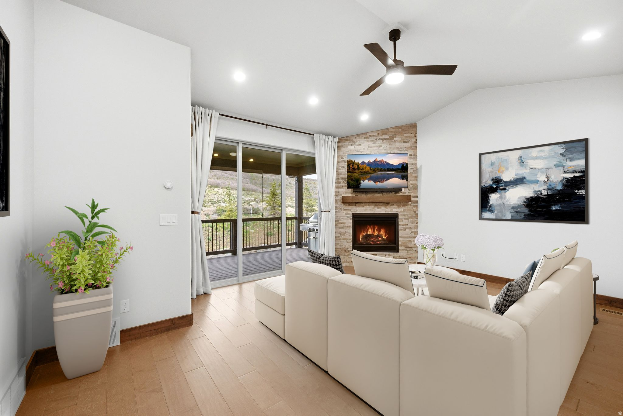 BLACK ROCK RIDGE - Residential