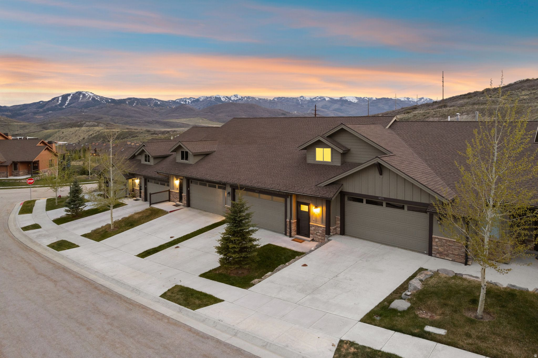 BLACK ROCK RIDGE - Residential