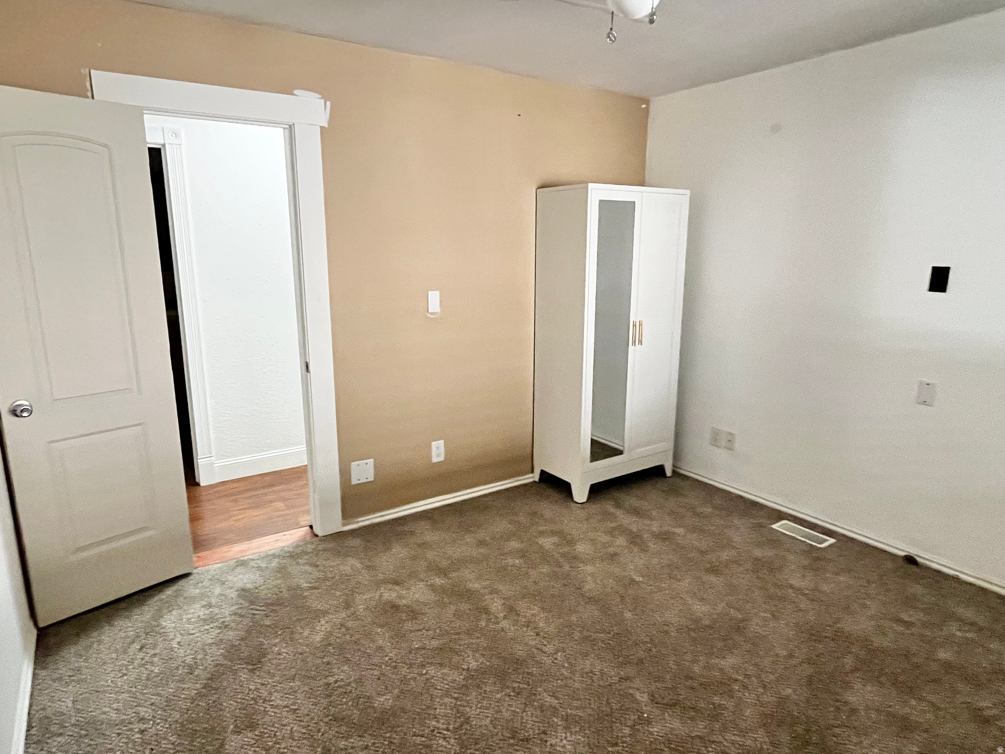 RIDGEWOOD ESTATES - Residential