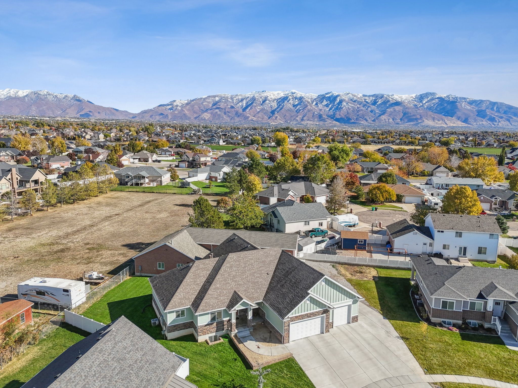 PIPER GLEN - Residential
