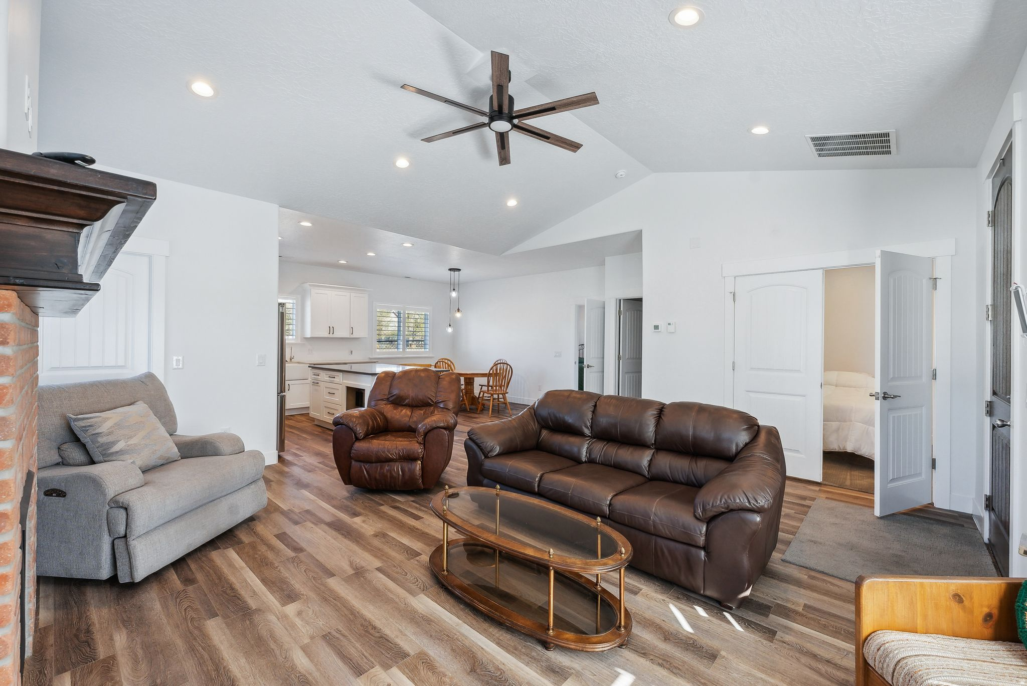 PIPER GLEN - Residential