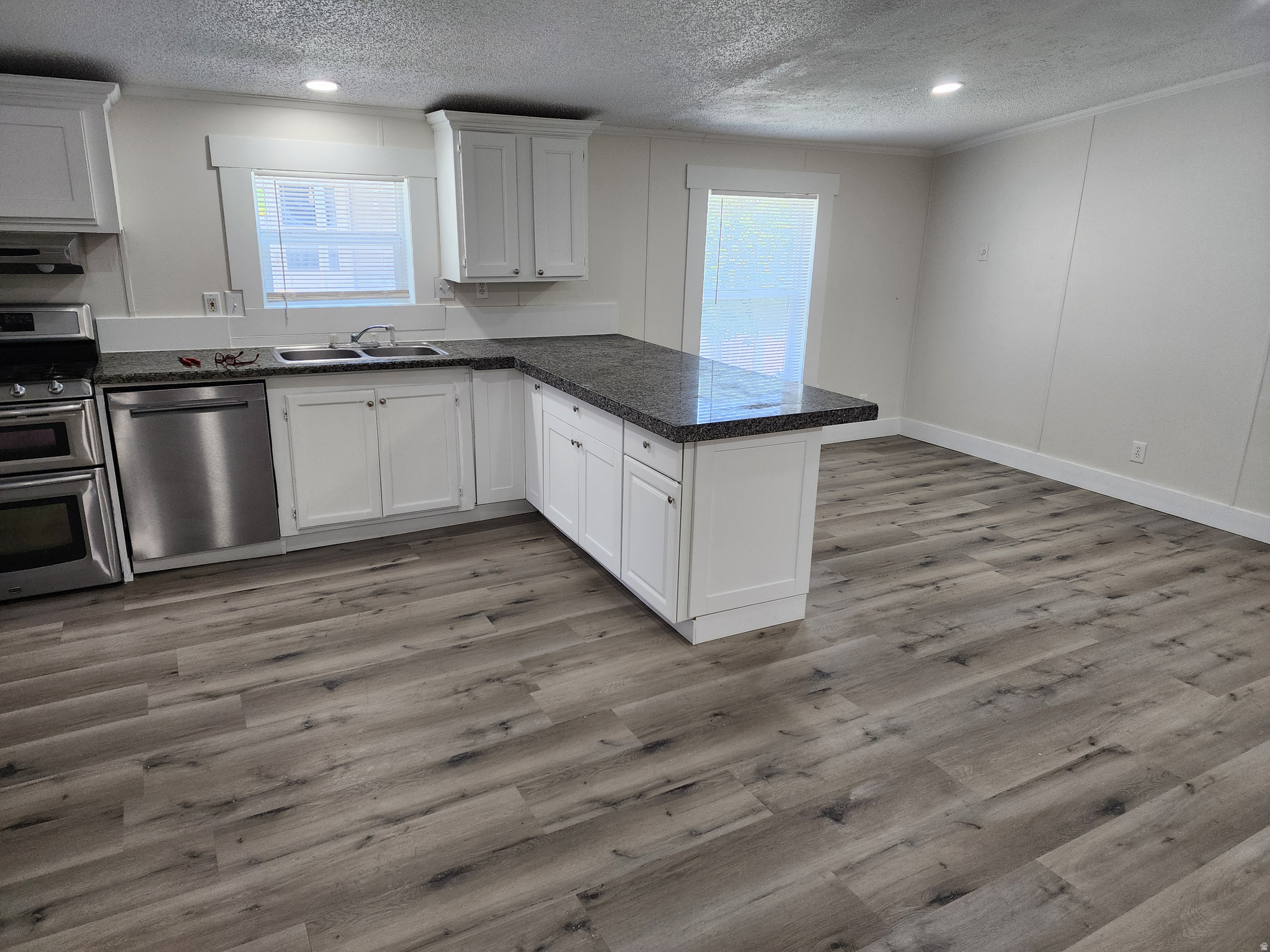 WESTERN ESTATES - Residential
