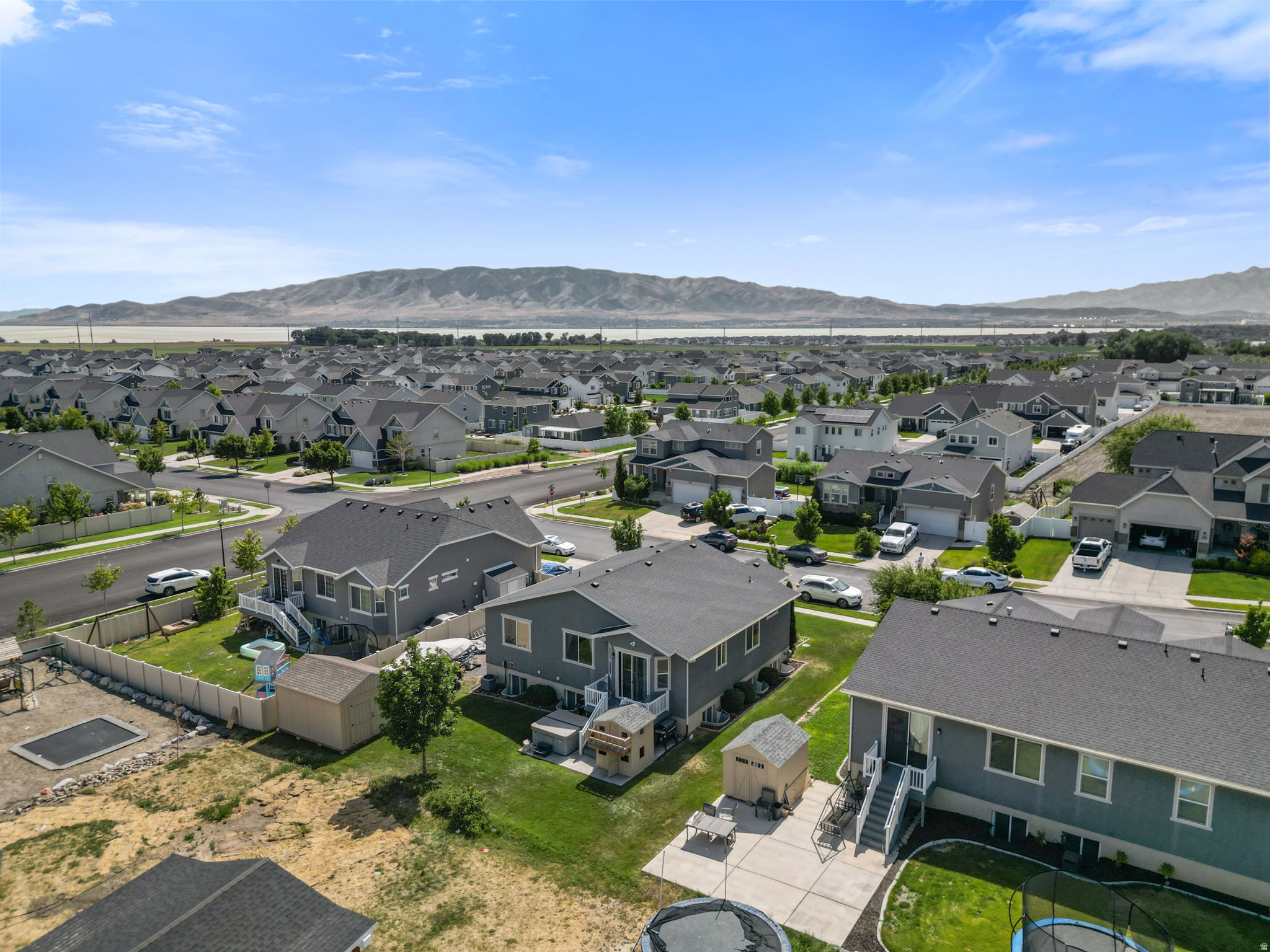 HARBOR VILLAGE - Residential
