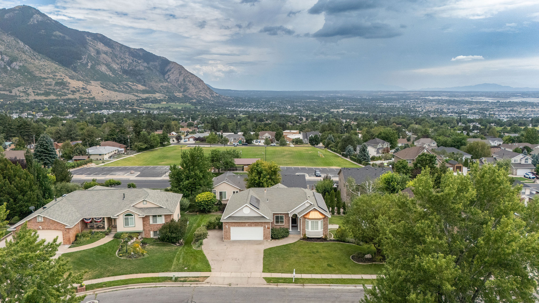 NORTH OAKS COVE - Residential