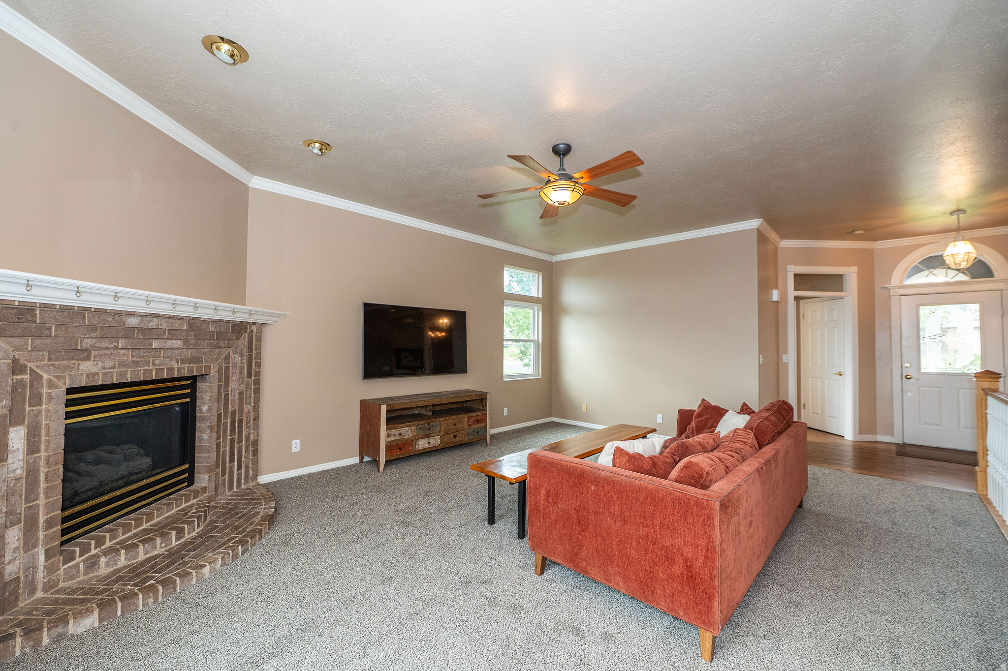 NORTH OAKS COVE - Residential
