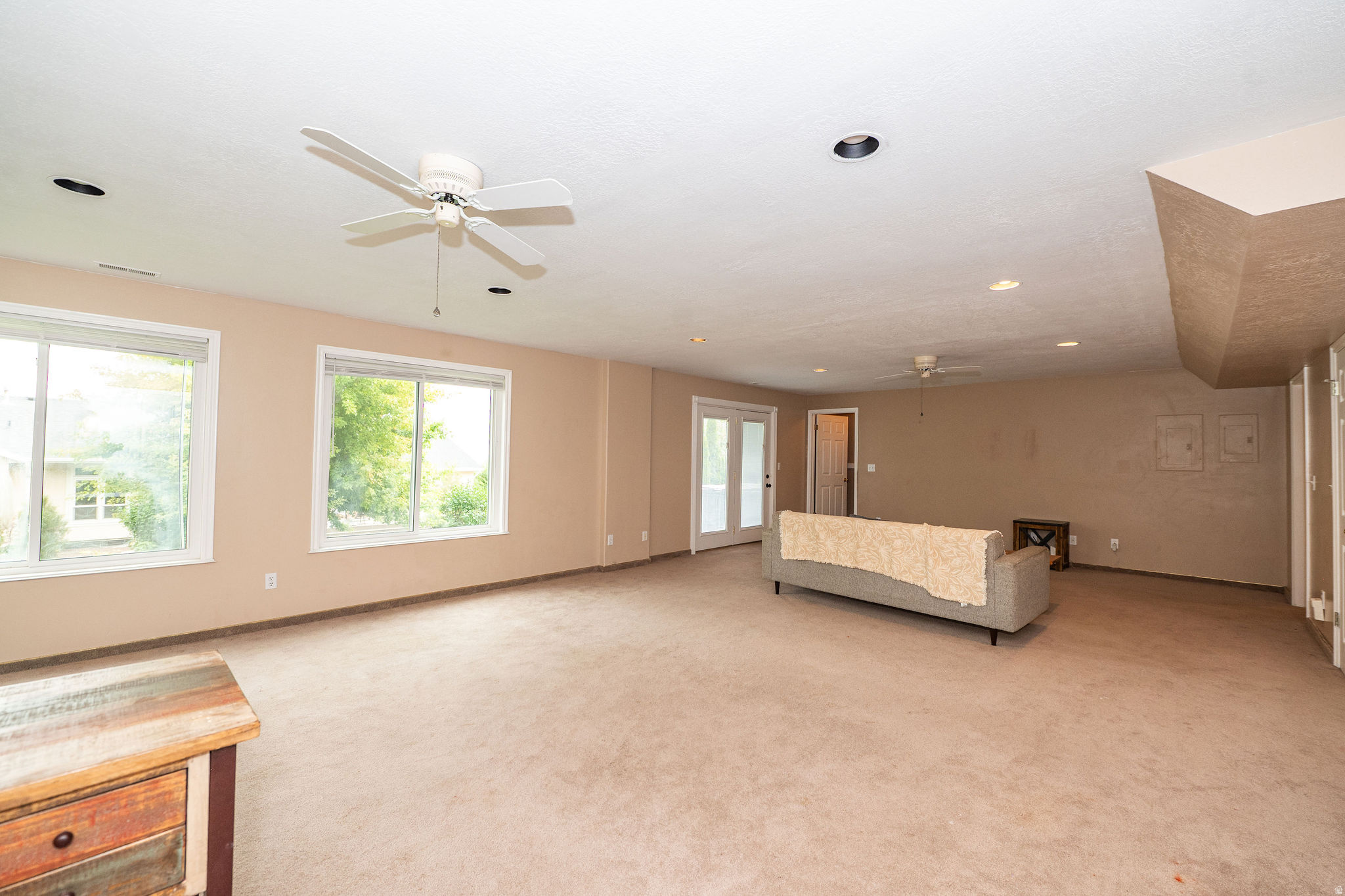 NORTH OAKS COVE - Residential