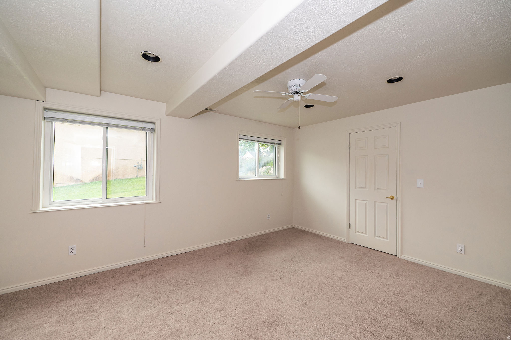 NORTH OAKS COVE - Residential