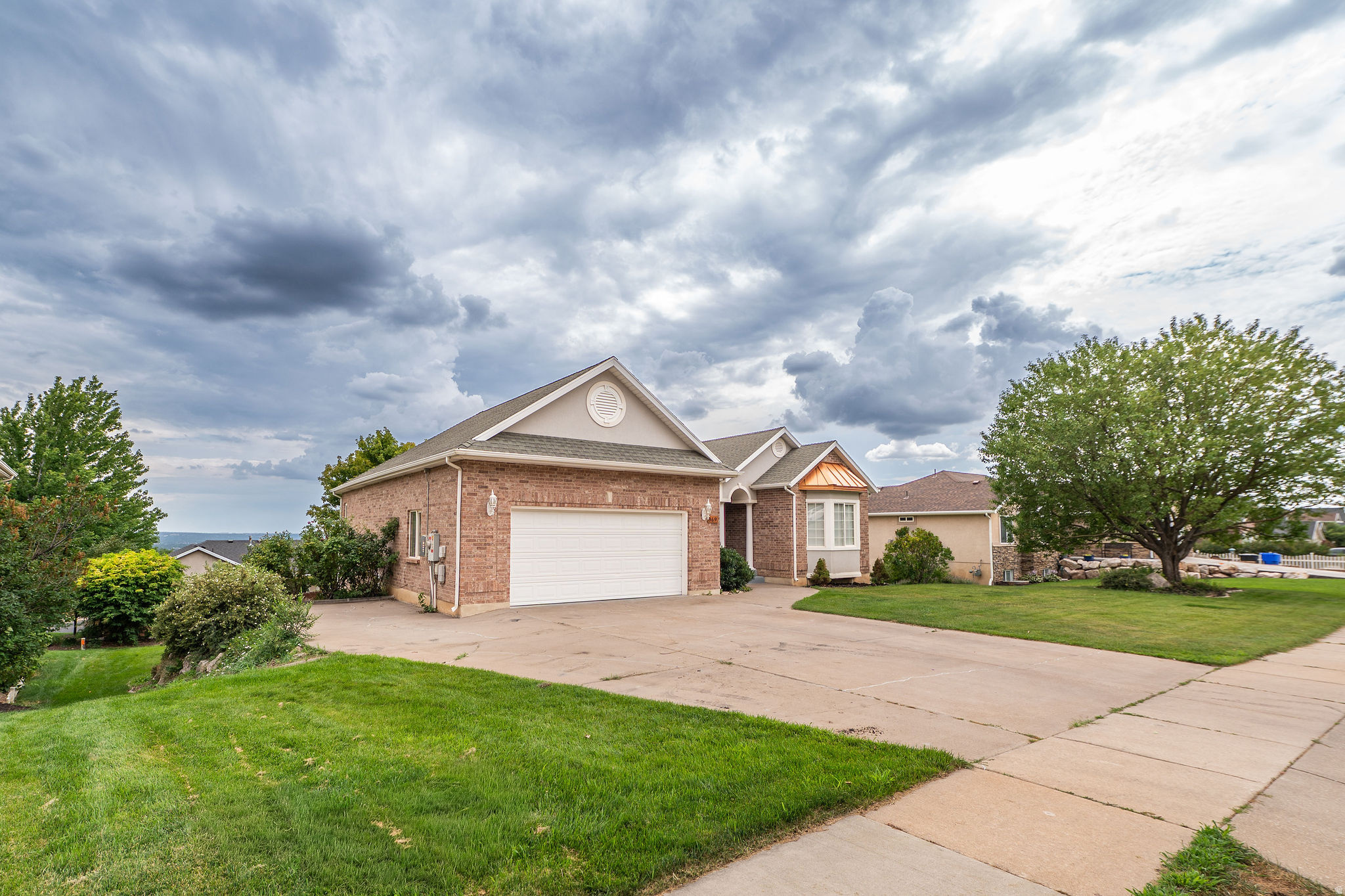 NORTH OAKS COVE - Residential