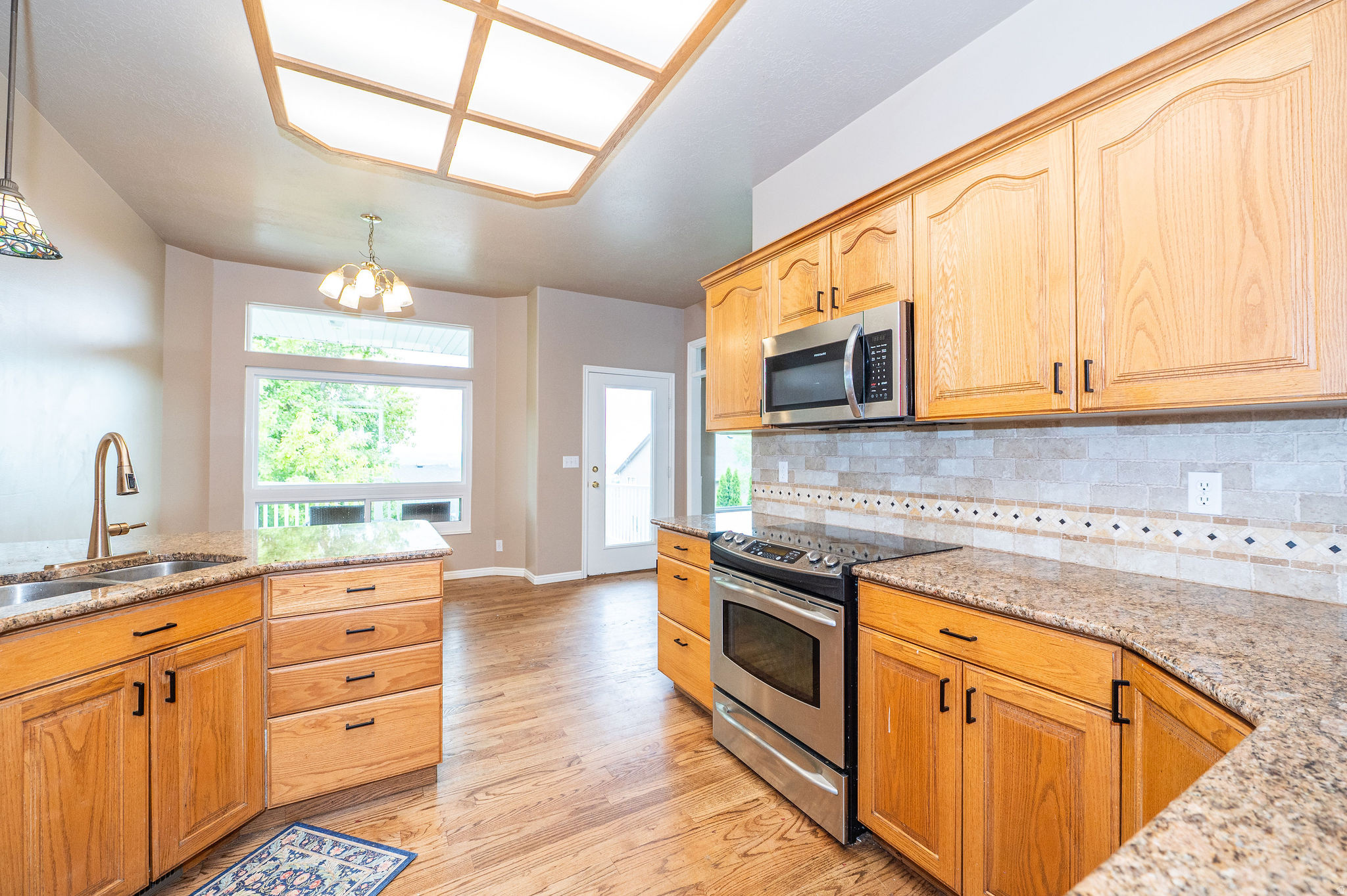 NORTH OAKS COVE - Residential