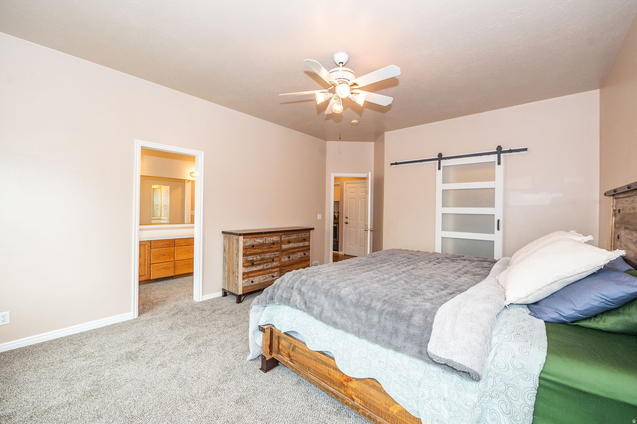 NORTH OAKS COVE - Residential