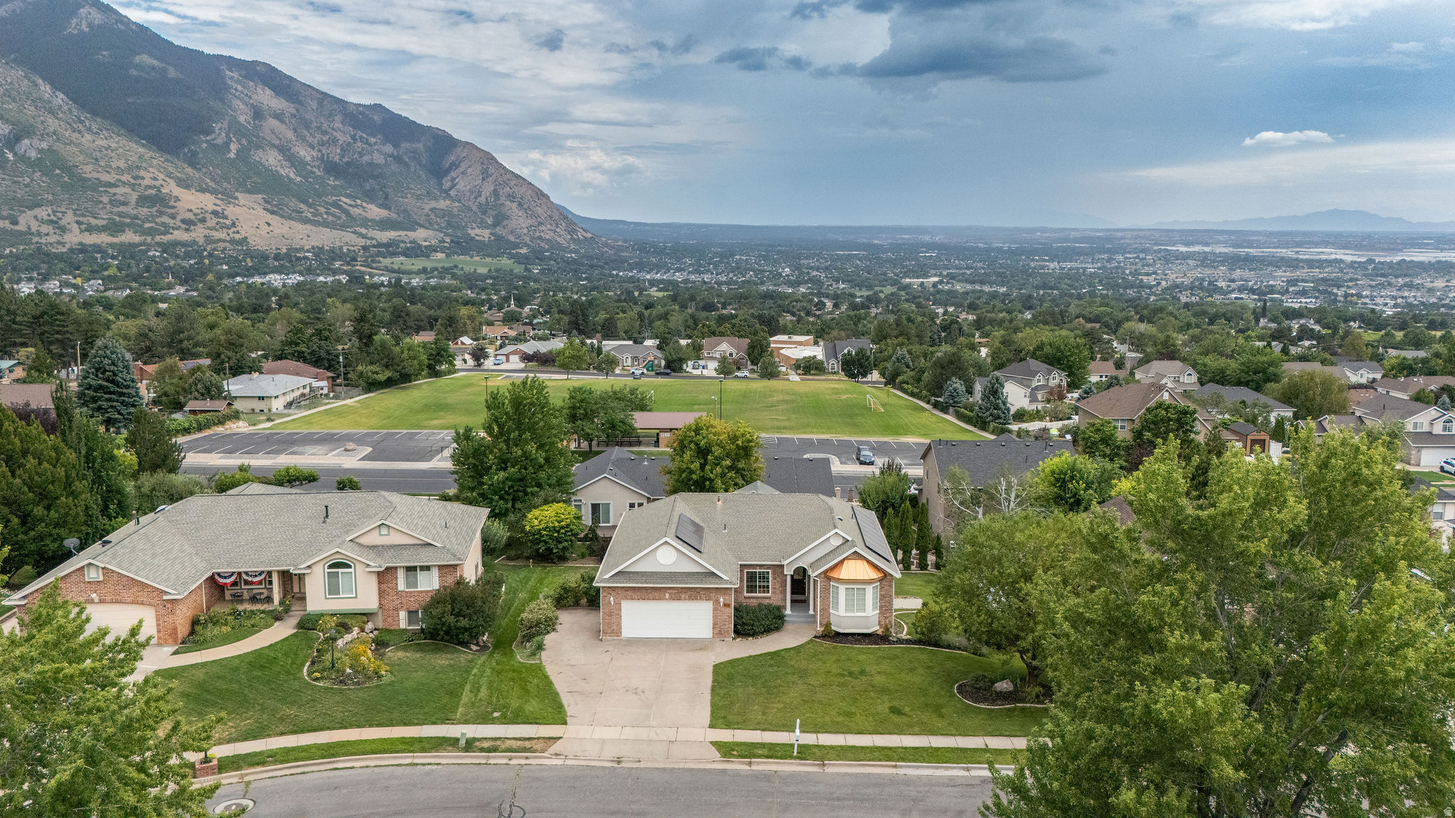 NORTH OAKS COVE - Residential