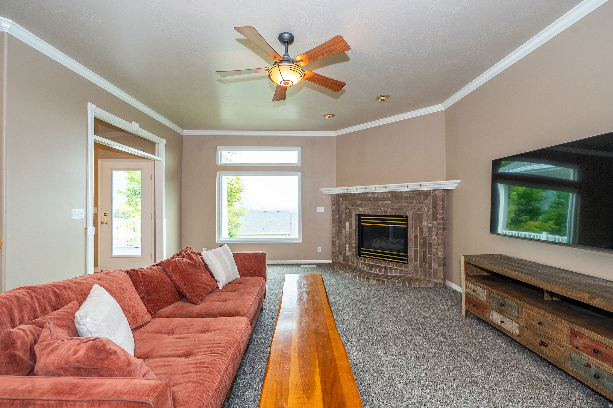NORTH OAKS COVE - Residential