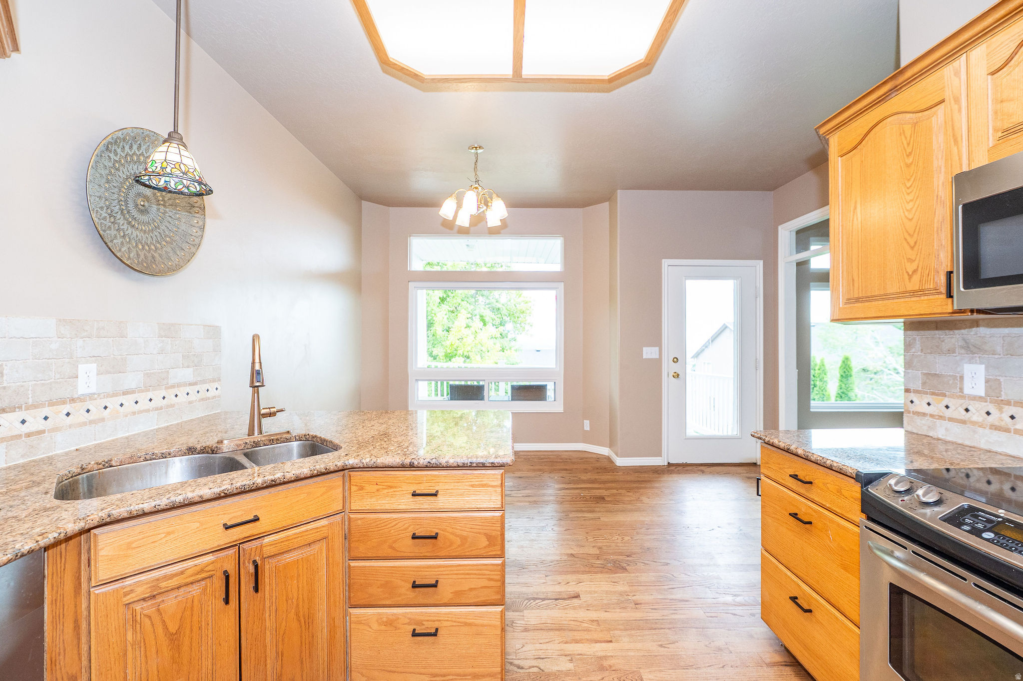 NORTH OAKS COVE - Residential