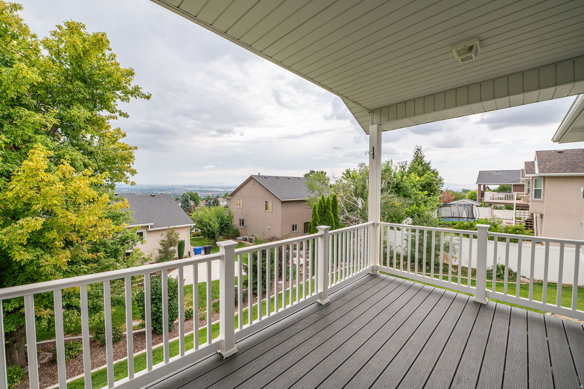NORTH OAKS COVE - Residential