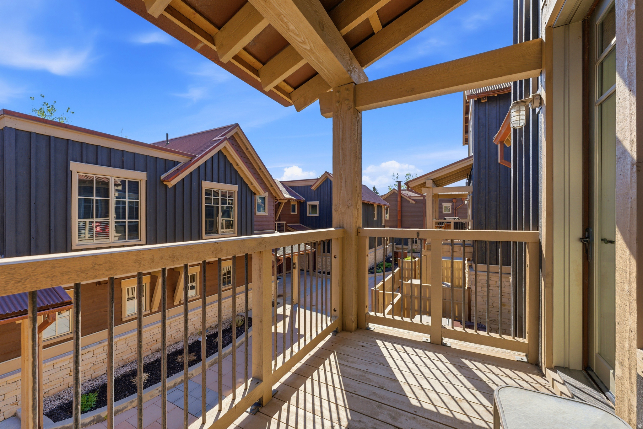 SPIRO CONDOMINIUMS - Residential