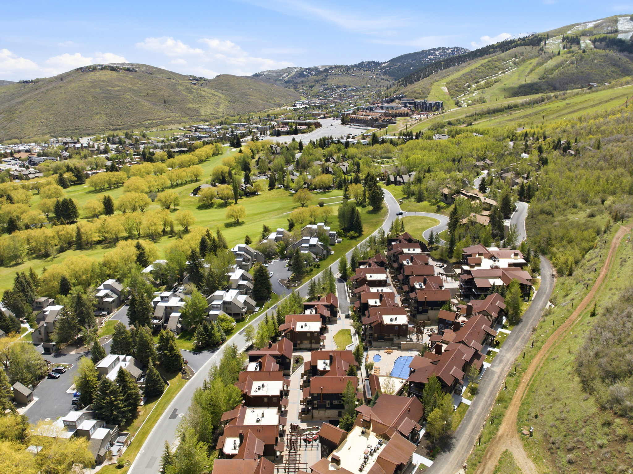 SPIRO CONDOMINIUMS - Residential