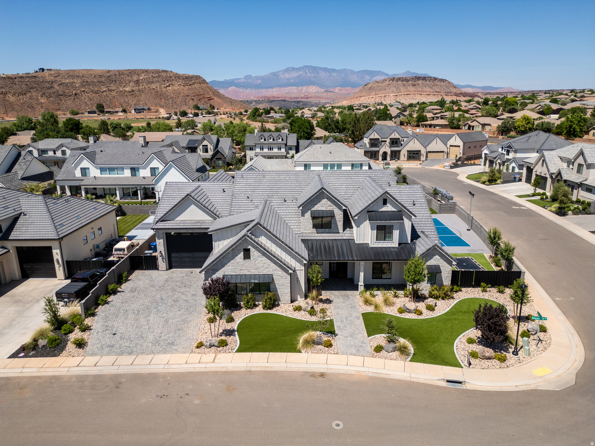 QUEENSRIDGE 3 - Residential