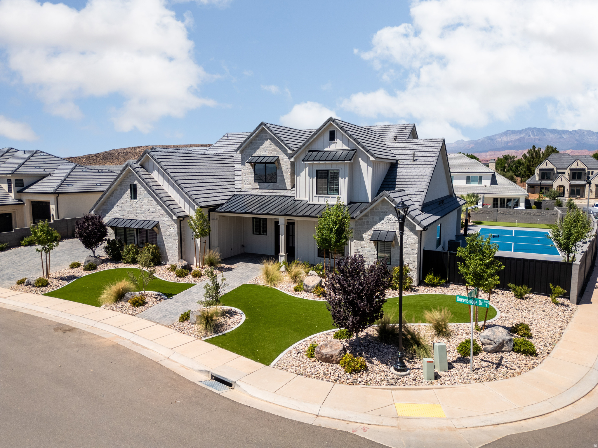 QUEENSRIDGE 3 - Residential