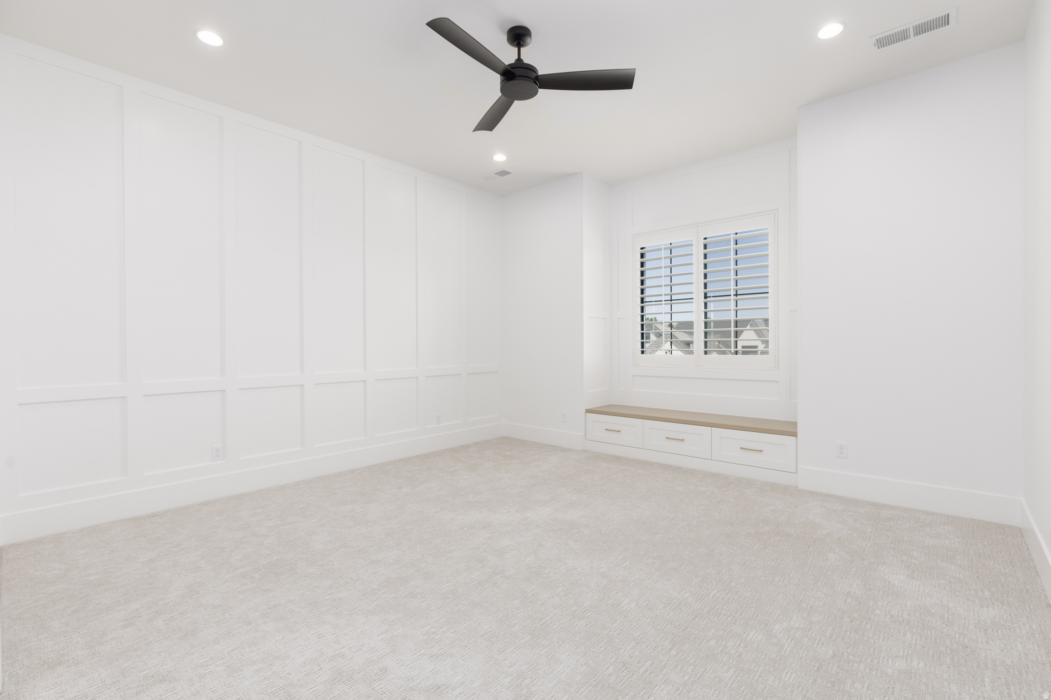 QUEENSRIDGE 3 - Residential