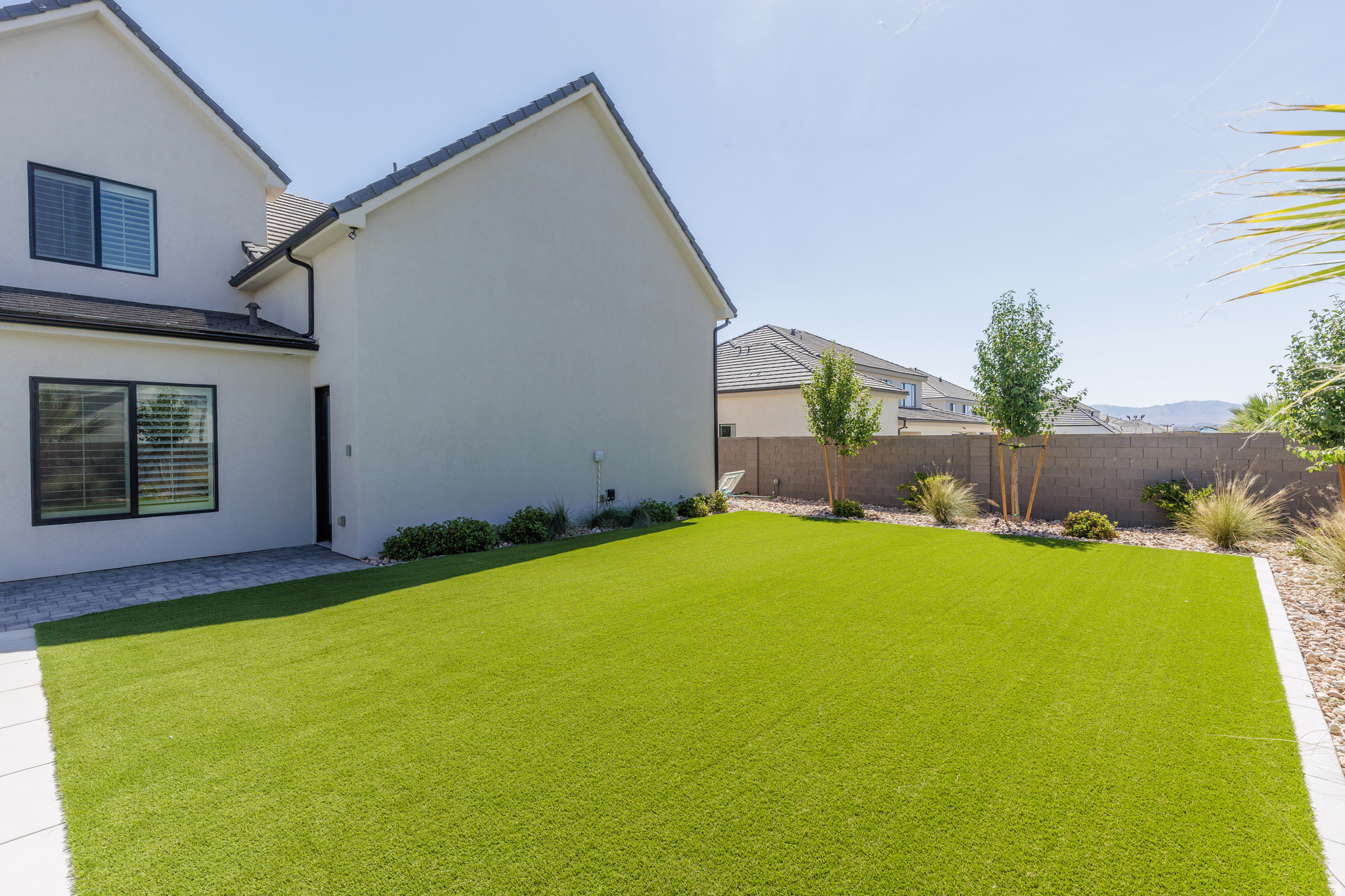 QUEENSRIDGE 3 - Residential