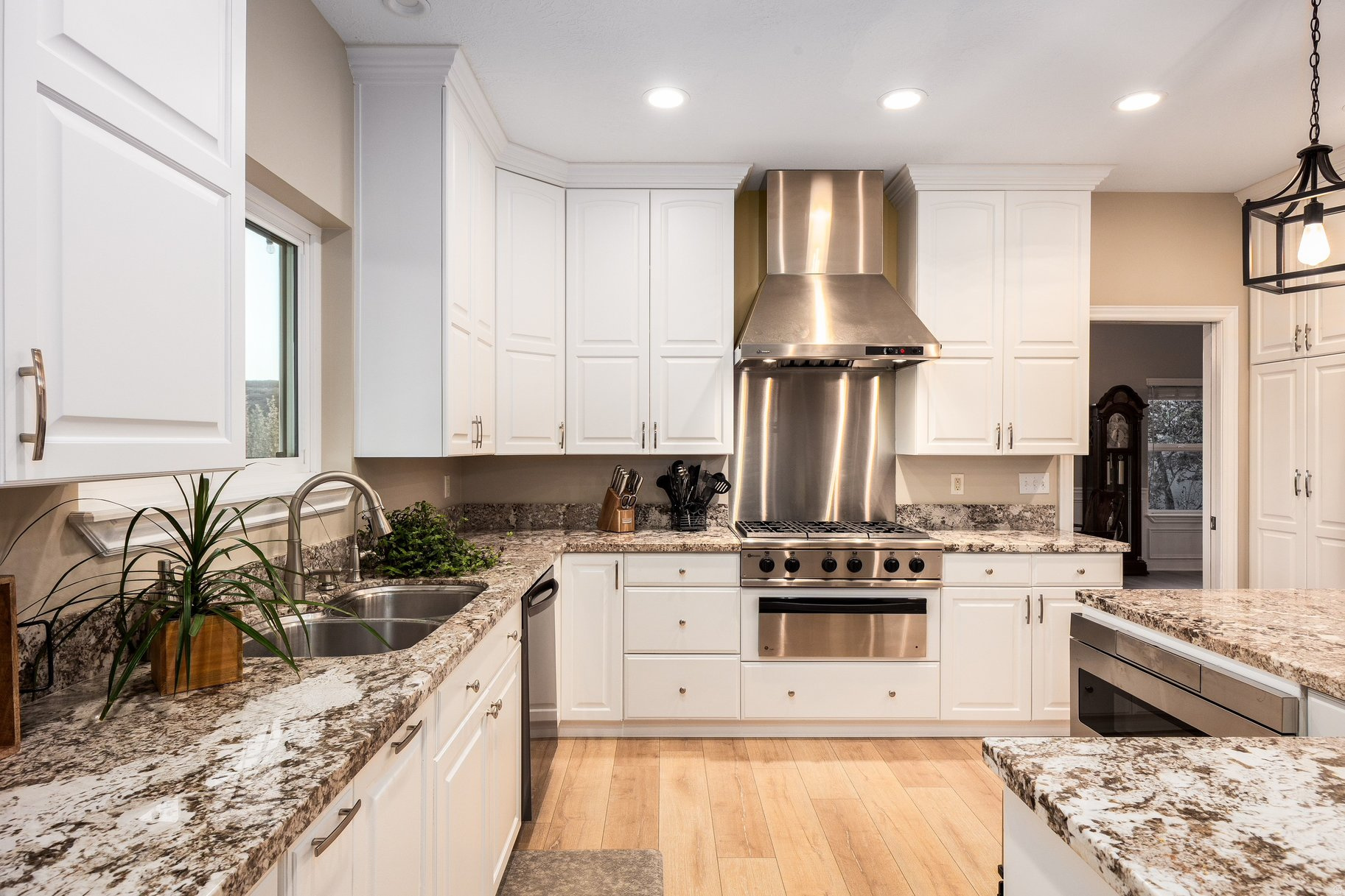 OAK VISTA - Residential