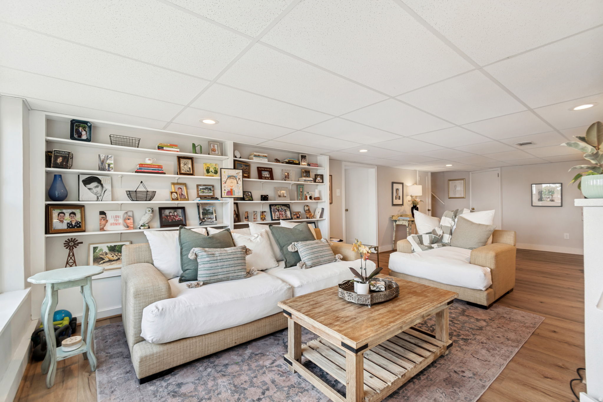 THE AVENUES - Residential