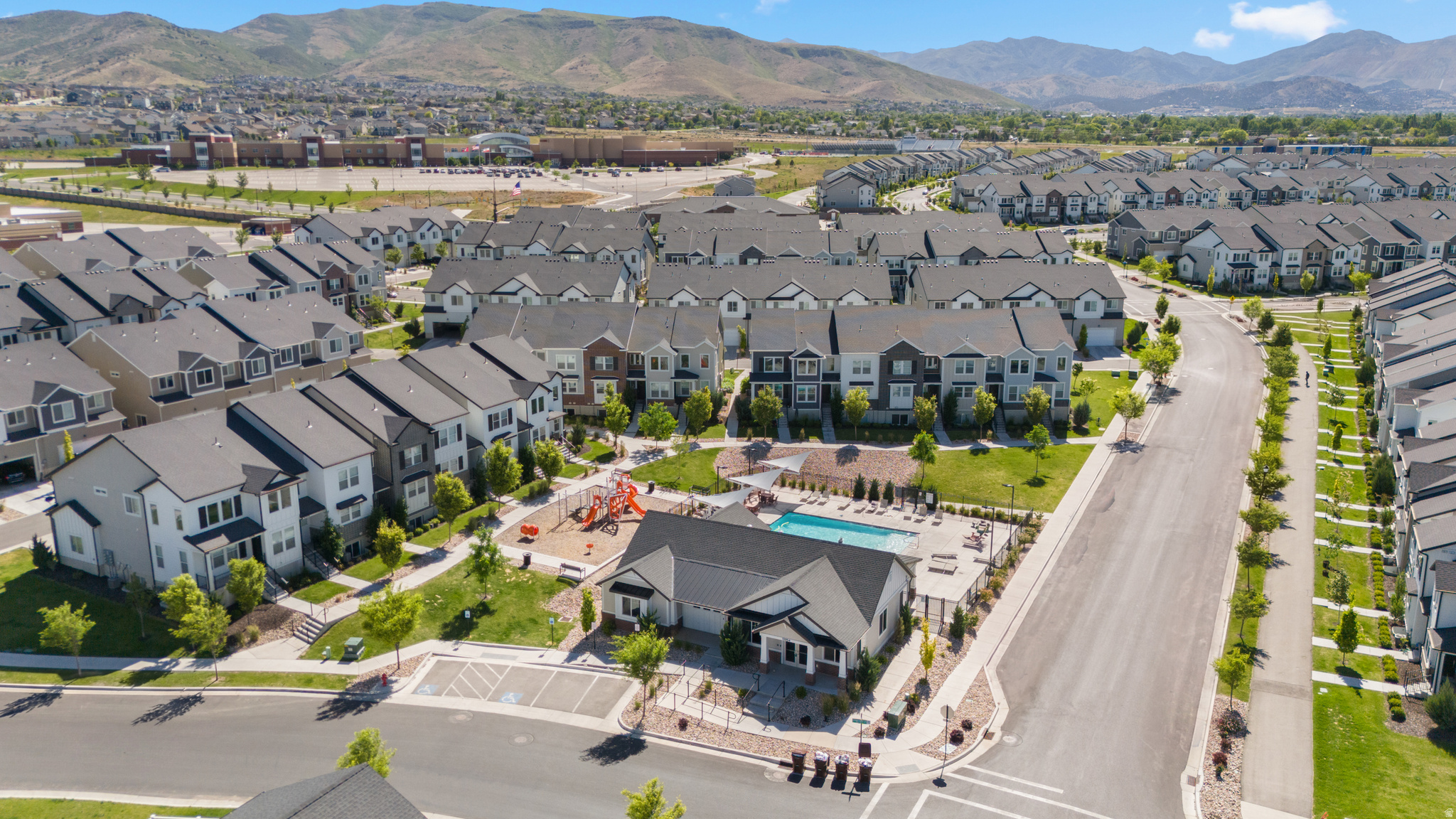 MOUNTAIN RIDGE - Residential