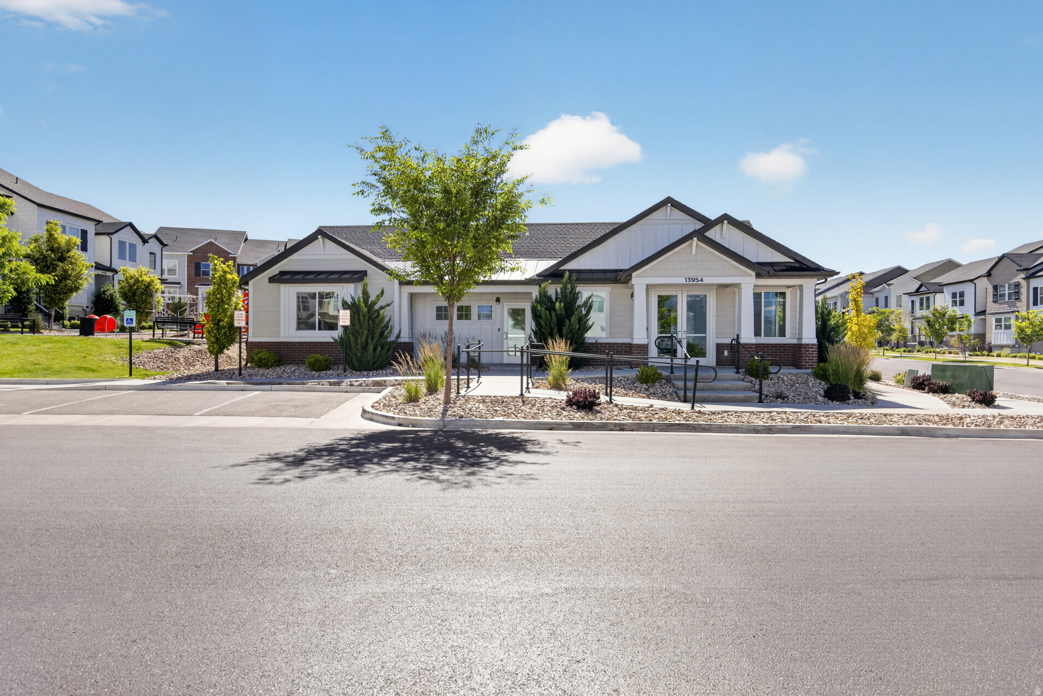 MOUNTAIN RIDGE - Residential