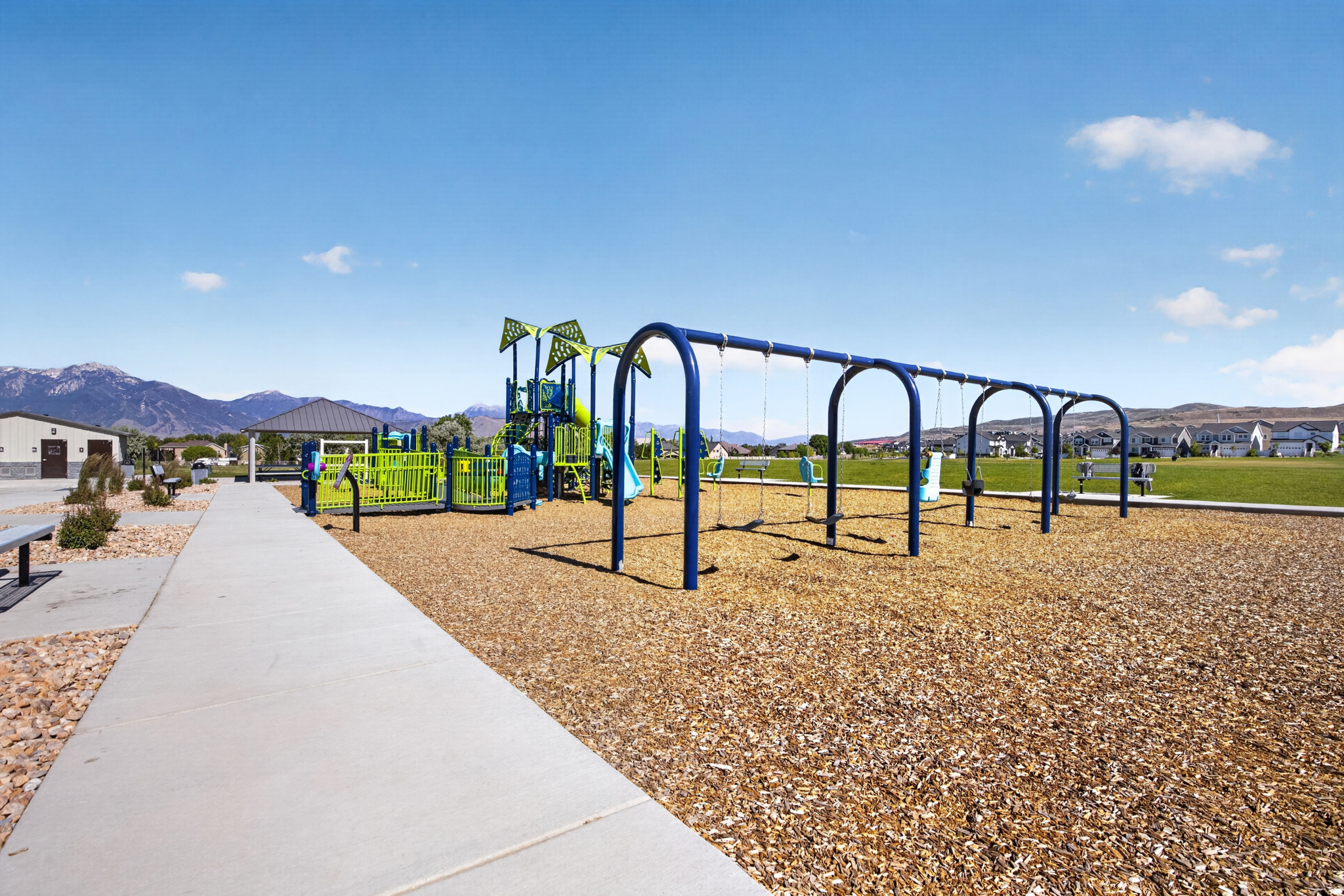 MOUNTAIN RIDGE - Residential