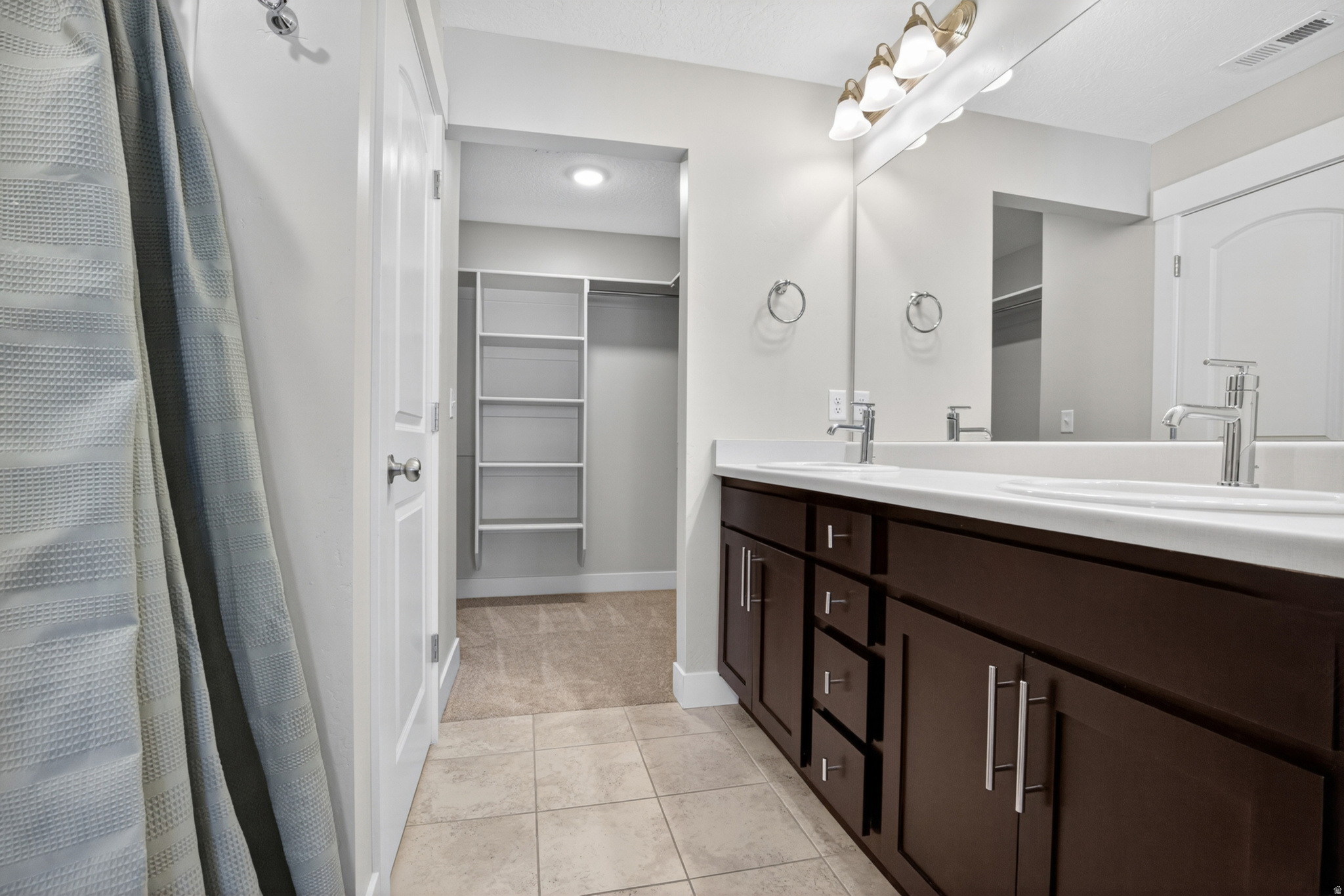 MOUNTAIN RIDGE - Residential