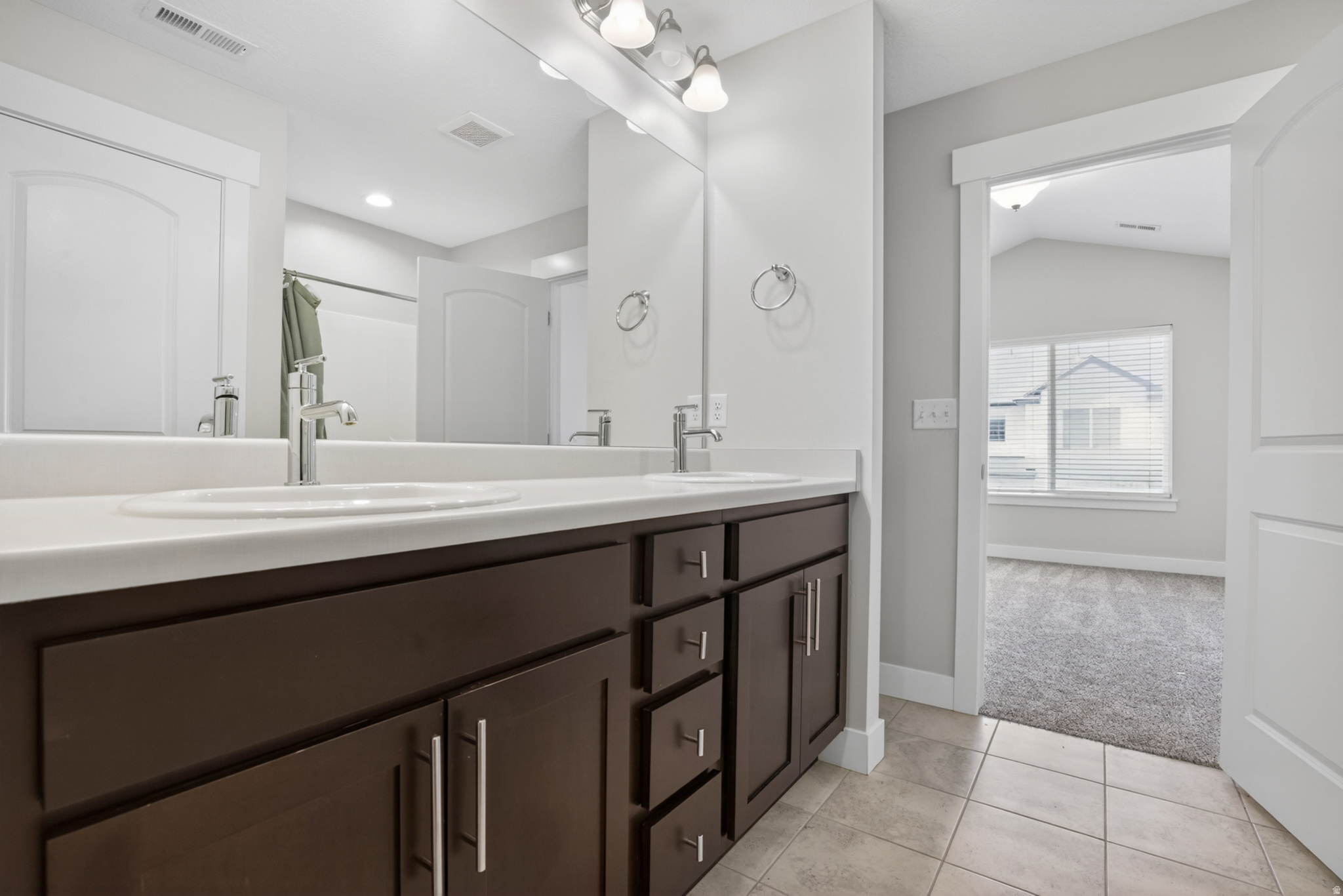 MOUNTAIN RIDGE - Residential