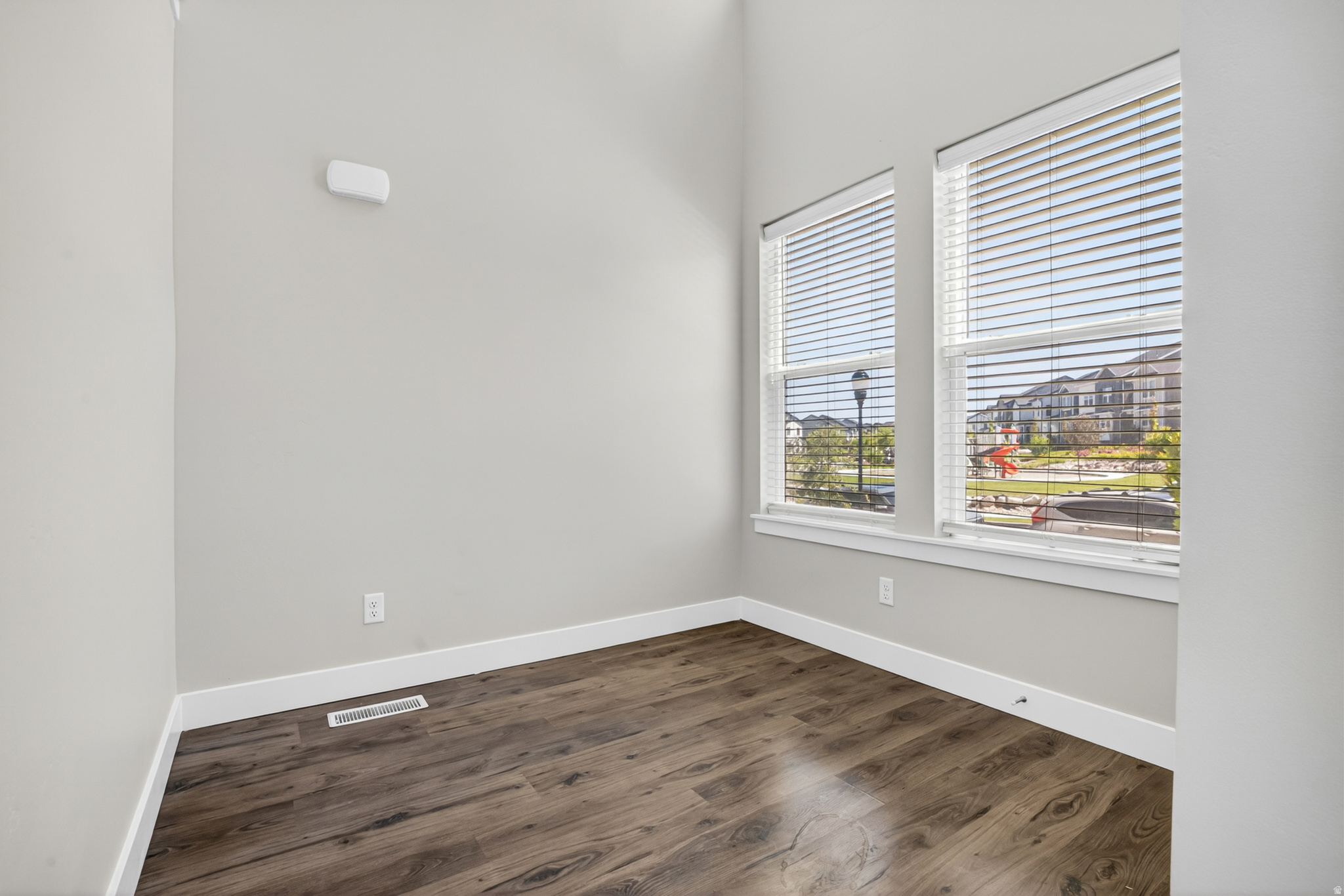 MOUNTAIN RIDGE - Residential