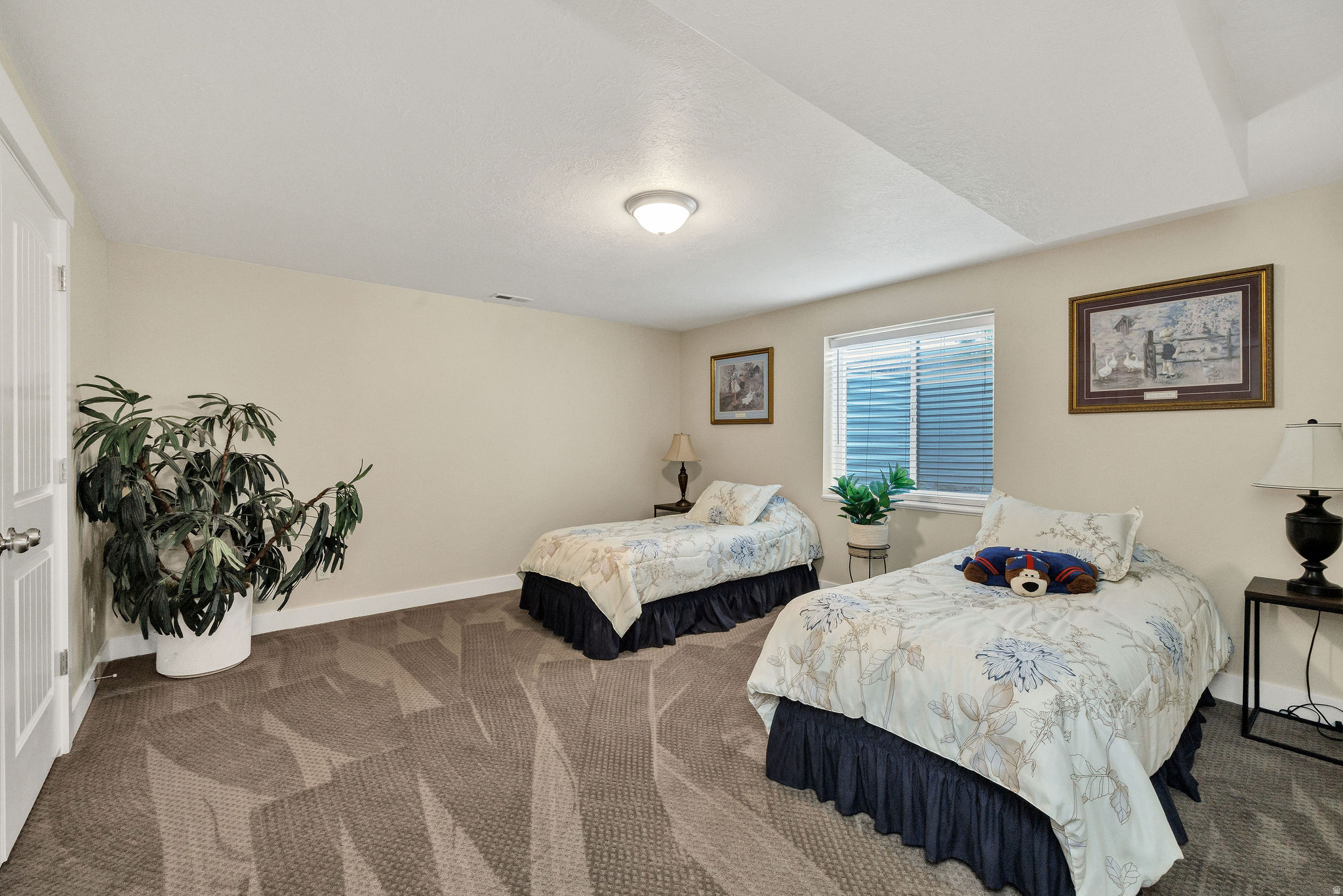 PARADISE HILLS SMALL SUBDIVISON, LOT 3 - Residential