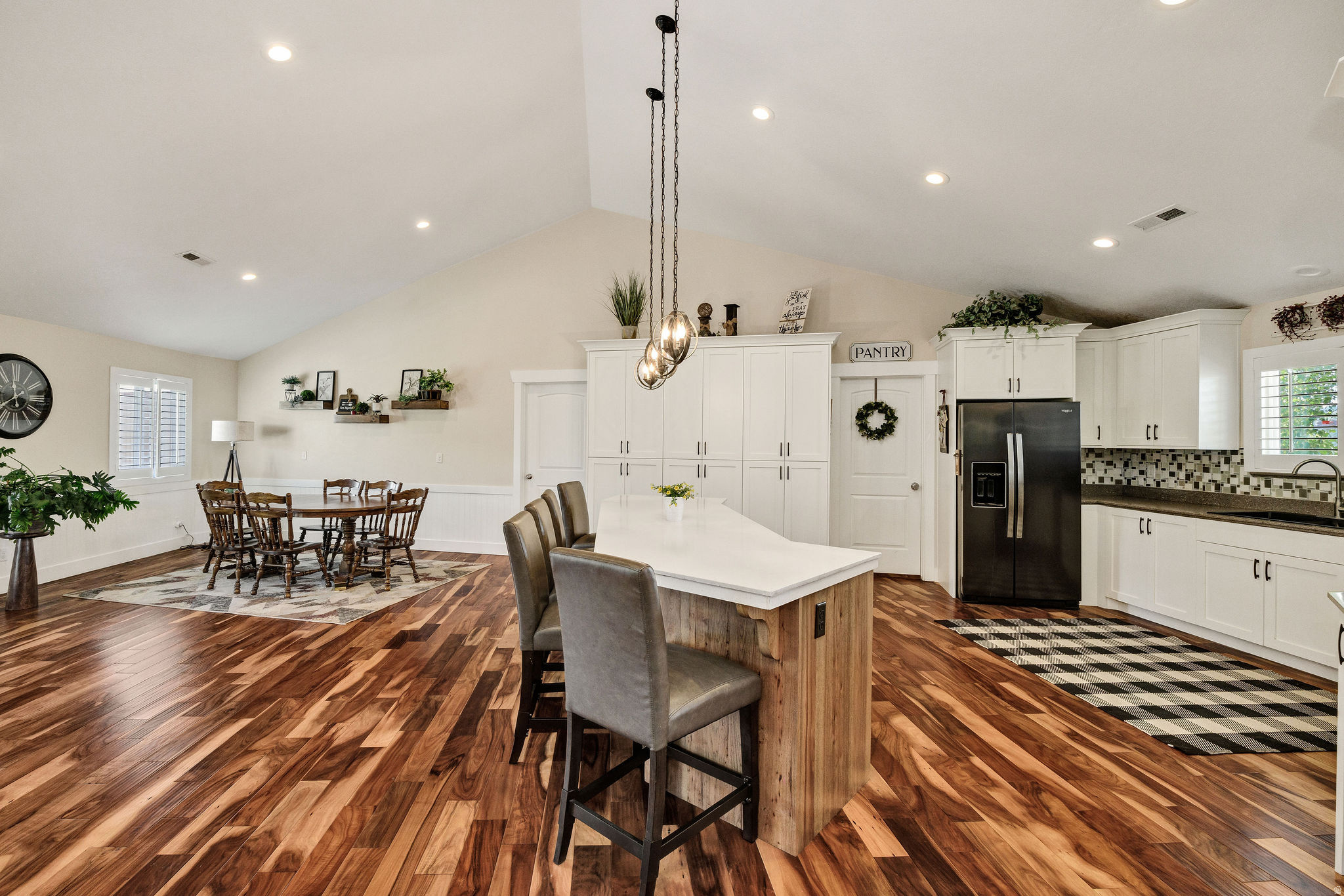 PARADISE HILLS SMALL SUBDIVISON, LOT 3 - Residential