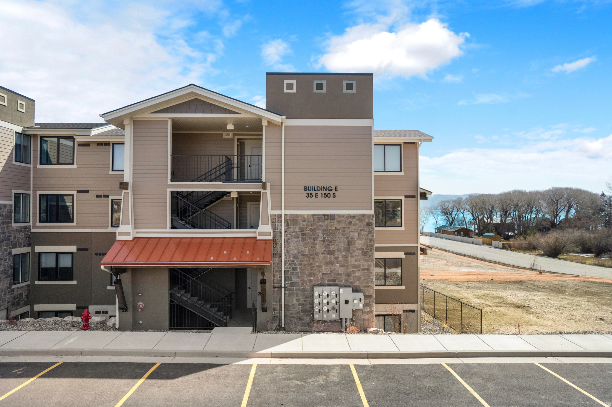 LAKE RESIDENCES AT BEAR LAKE PH 8 - Residential