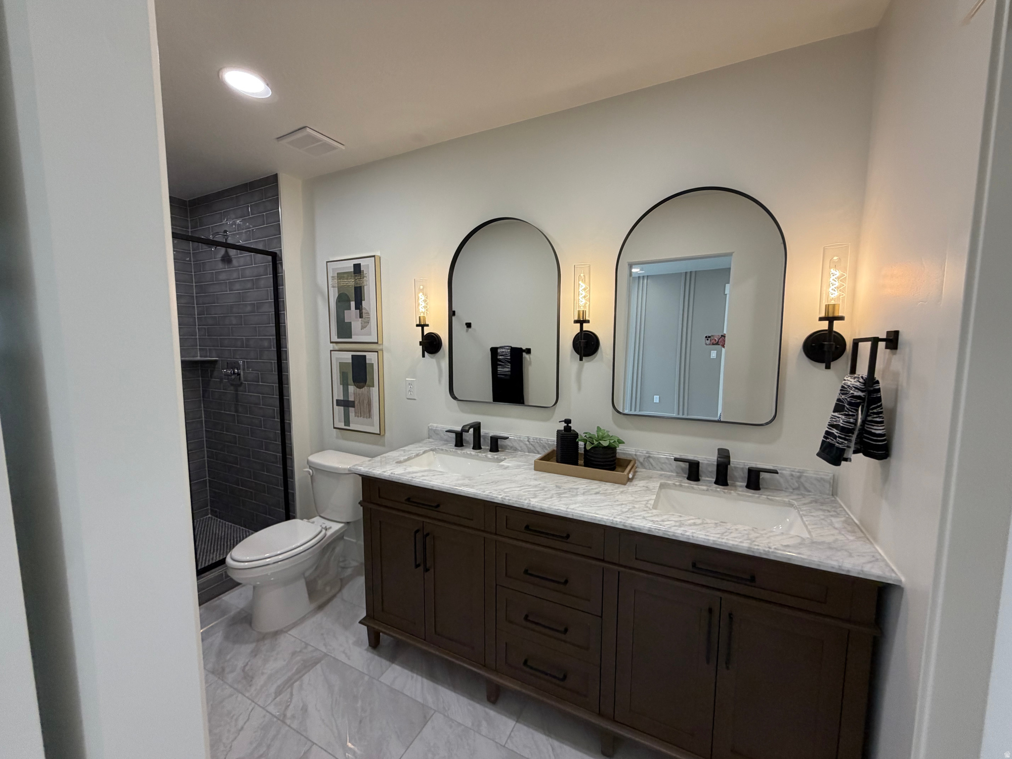 GREGORY STABLES - Residential