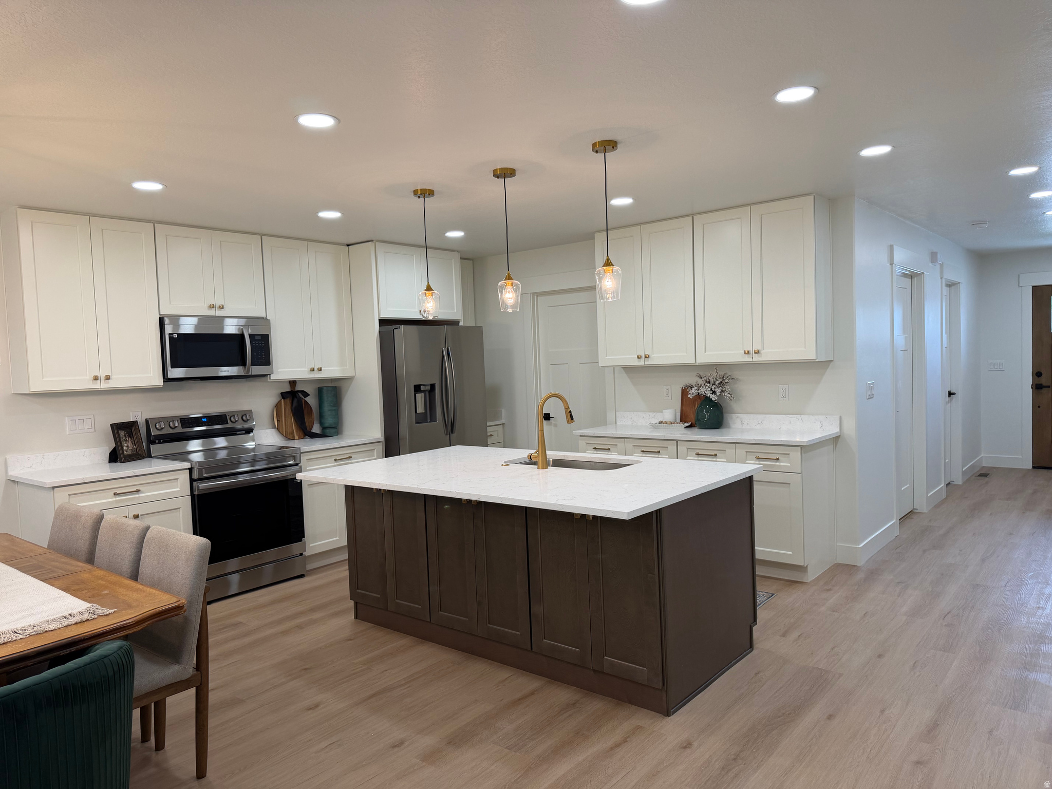 GREGORY STABLES - Residential
