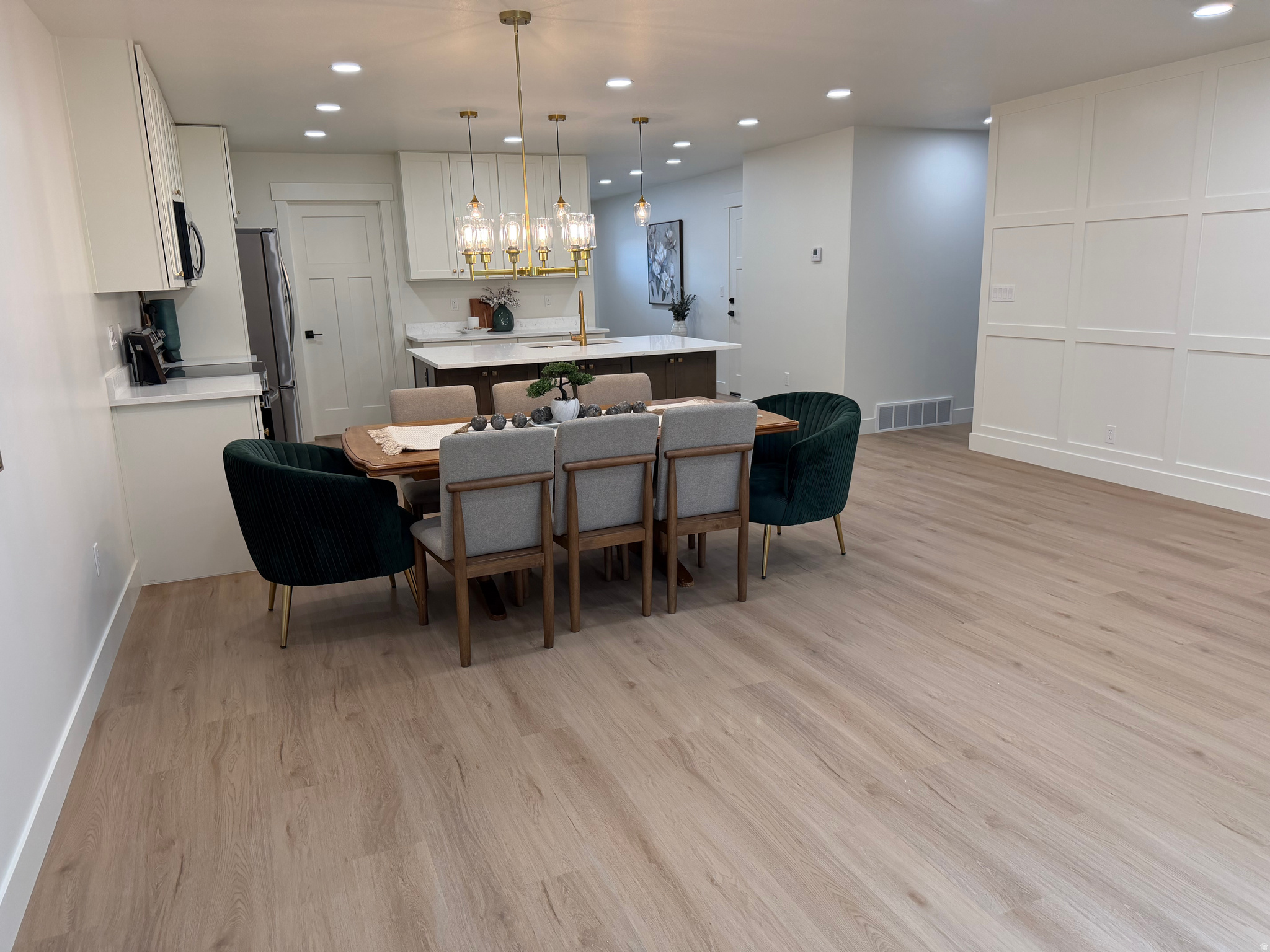 GREGORY STABLES - Residential