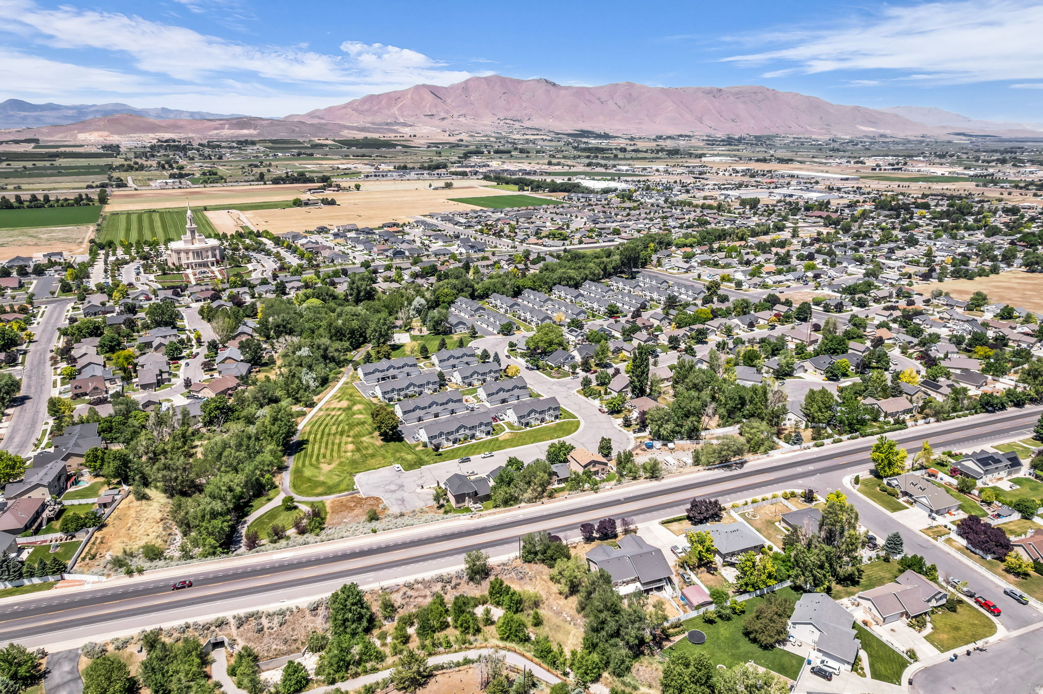 BROOKSIDE - Residential