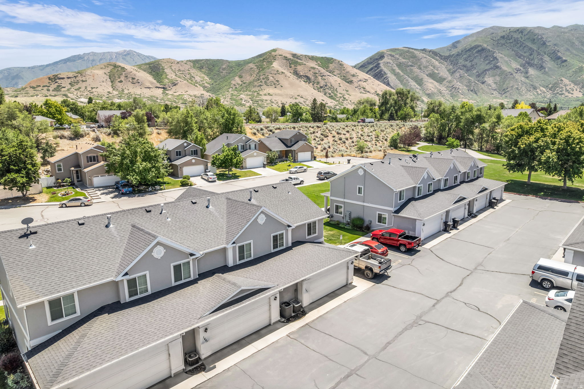 BROOKSIDE - Residential