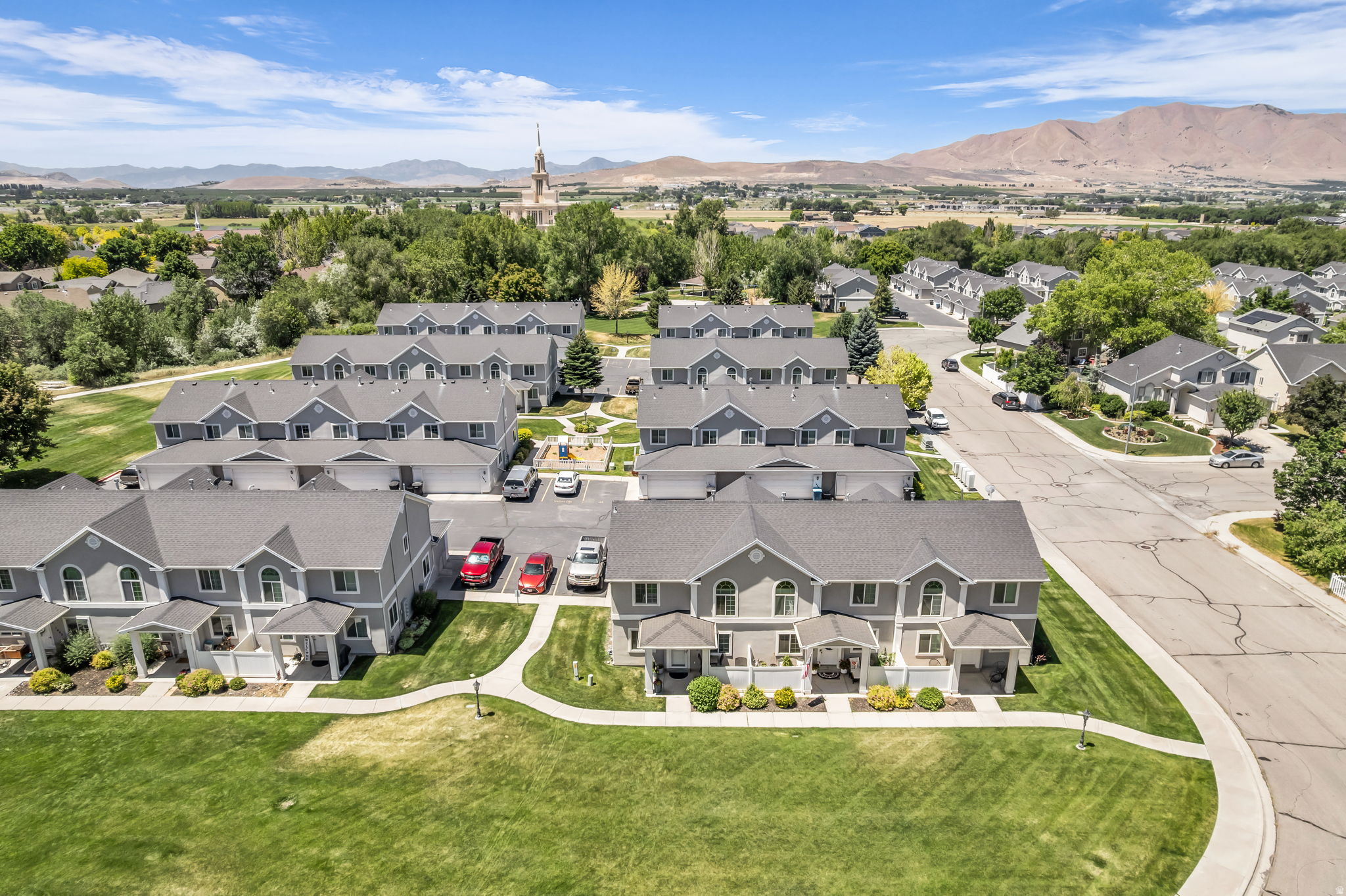 BROOKSIDE - Residential
